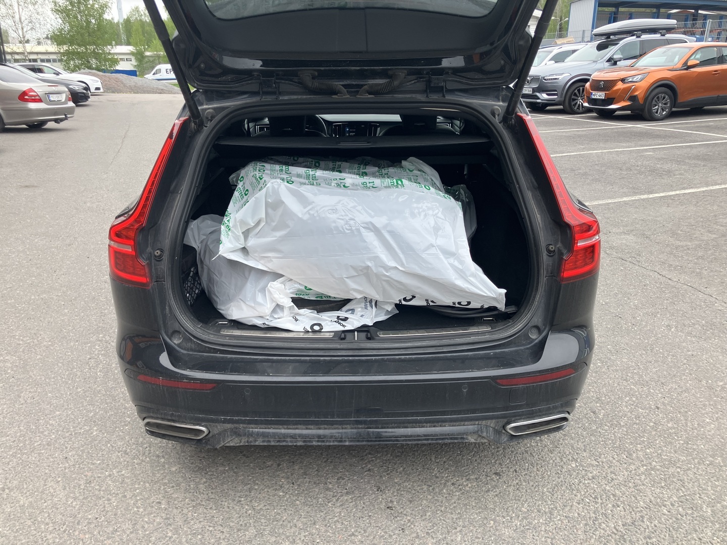 VOLVO V60 2022