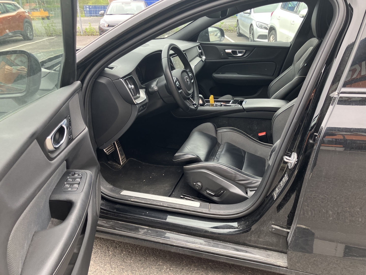 VOLVO V60 2022
