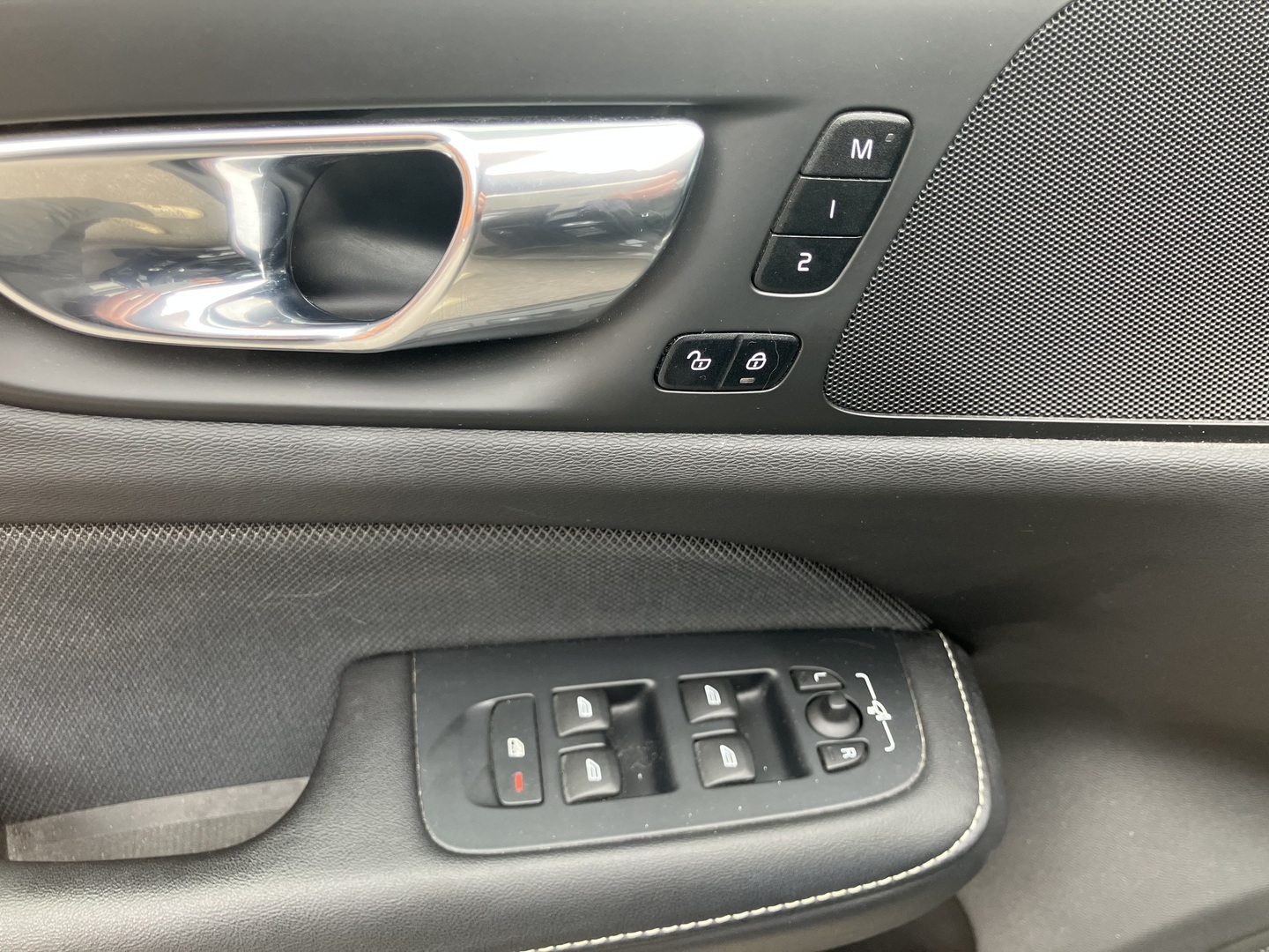VOLVO V60 2022