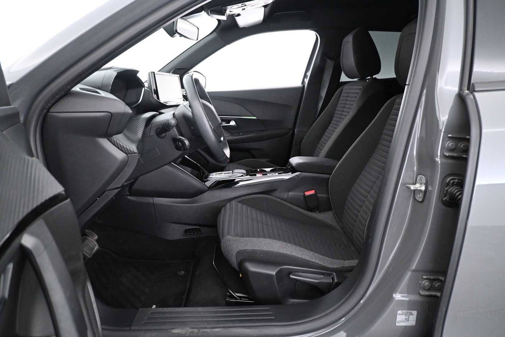 PEUGEOT e-2008 2024