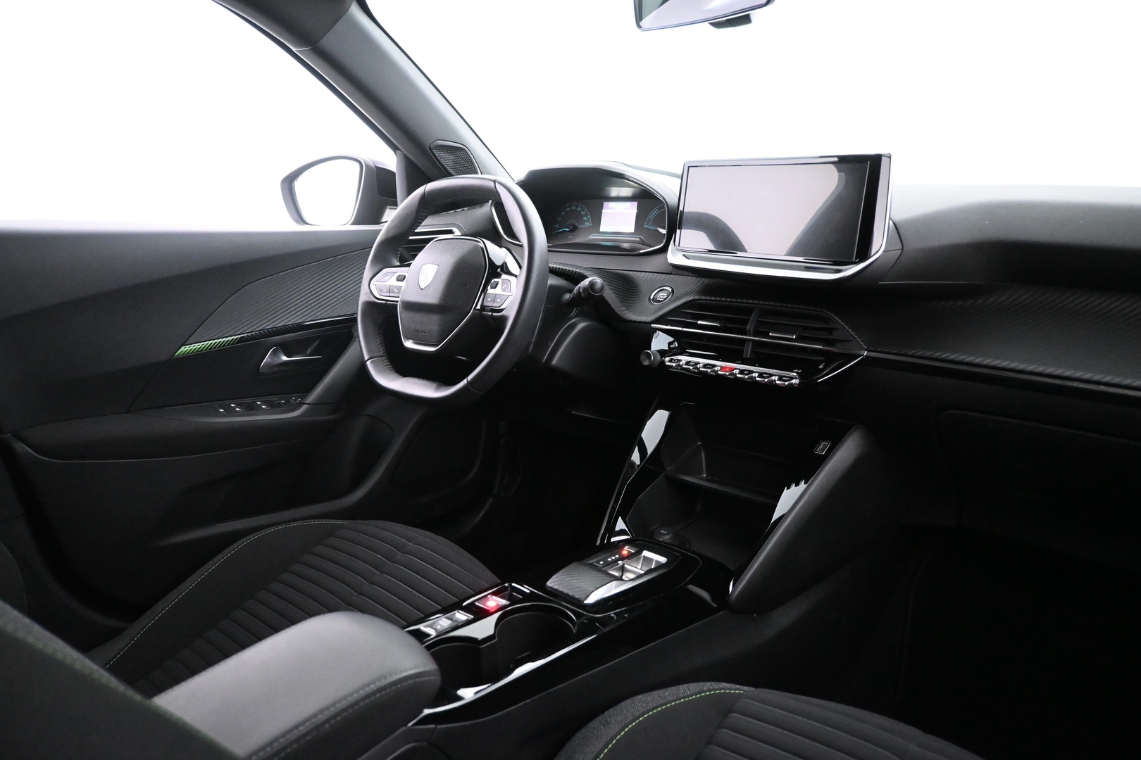 PEUGEOT e-2008 2024