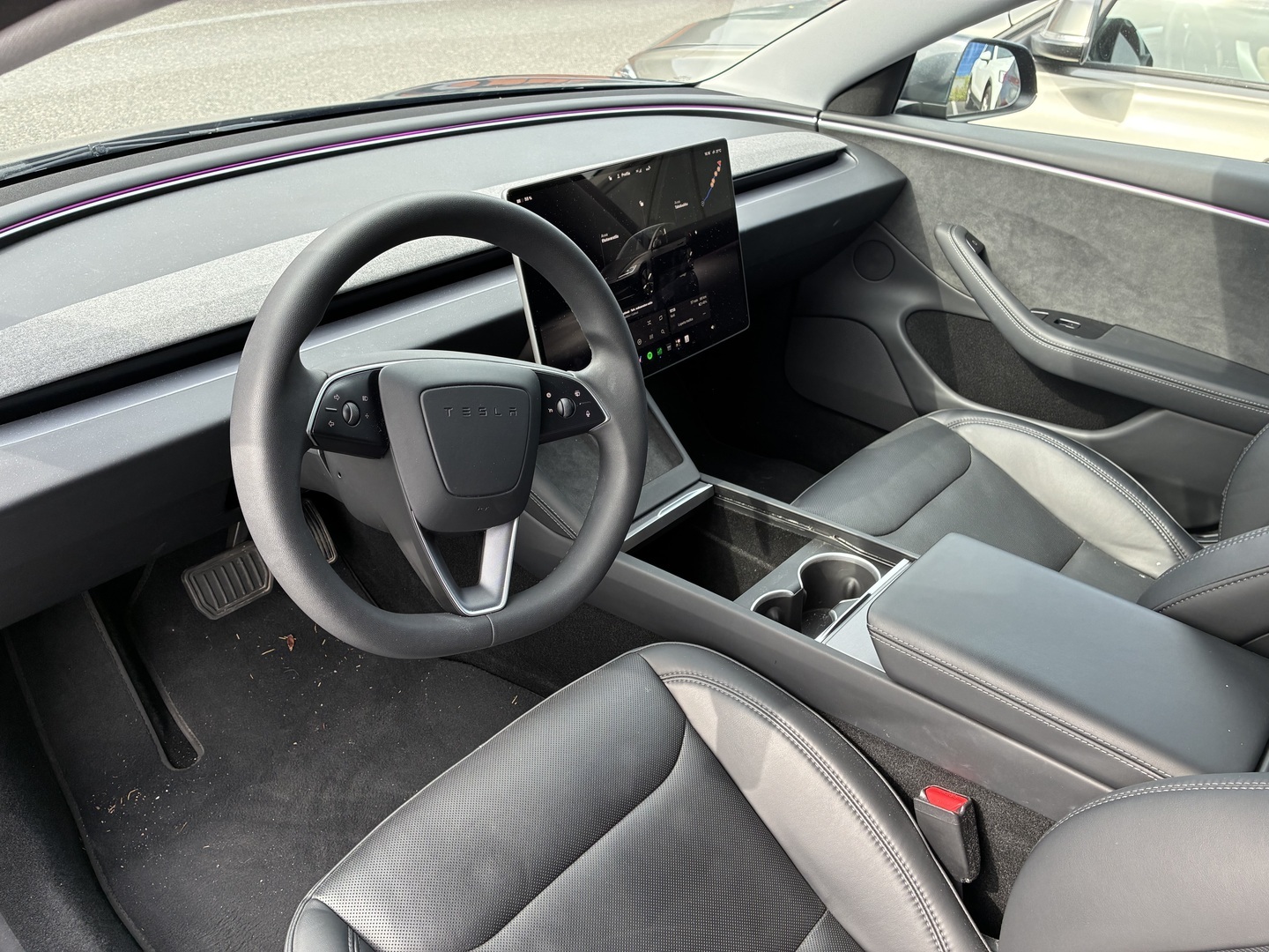 TESLA Model 3 2024