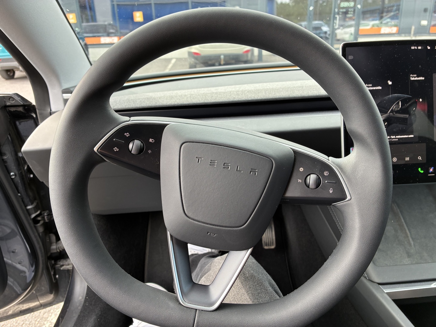 TESLA Model 3 2024