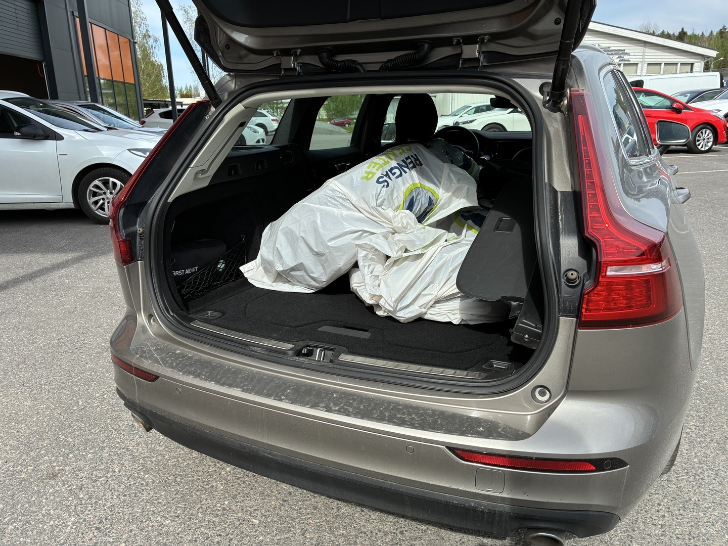 VOLVO V60 2020
