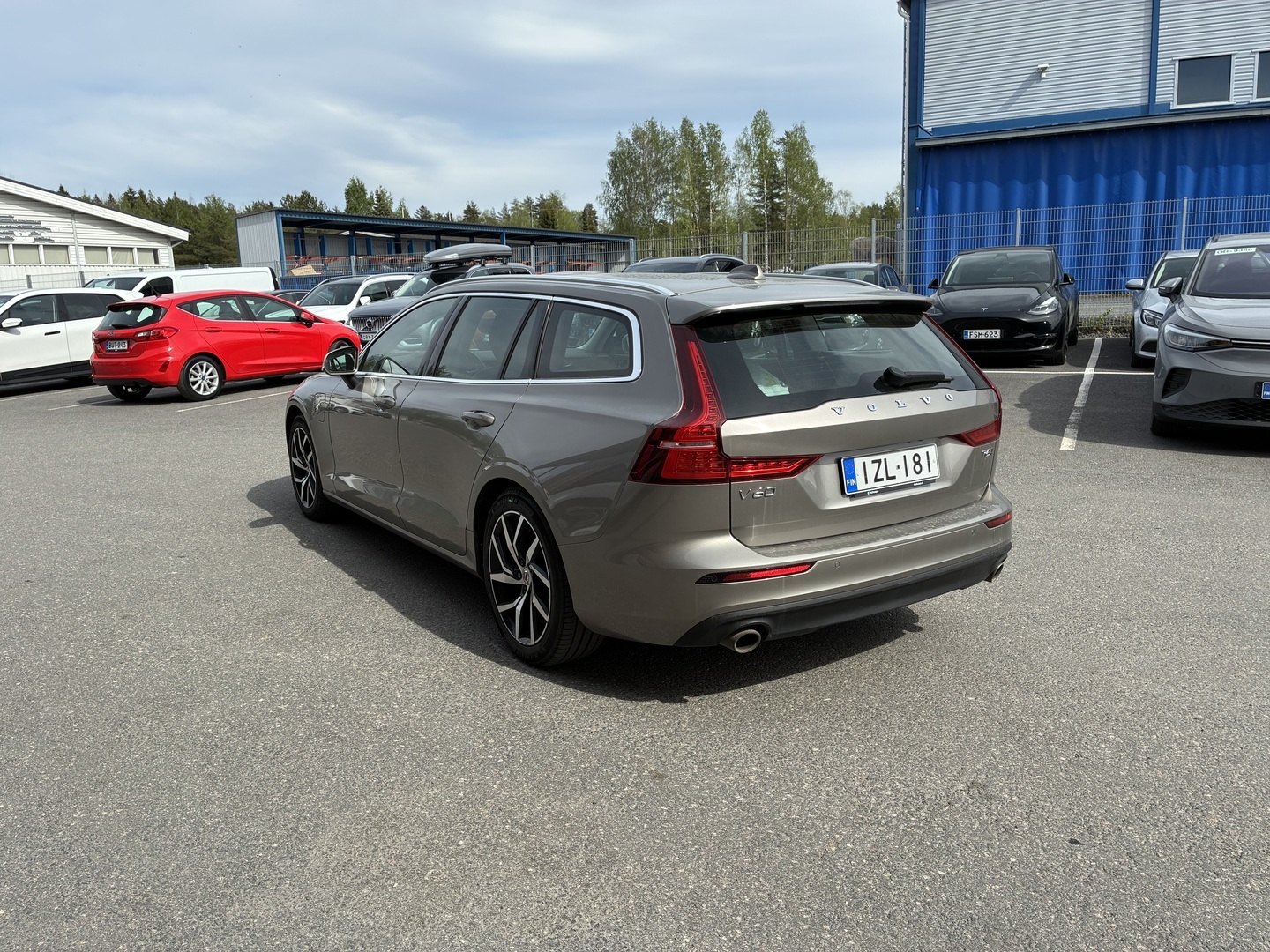 VOLVO V60 2020