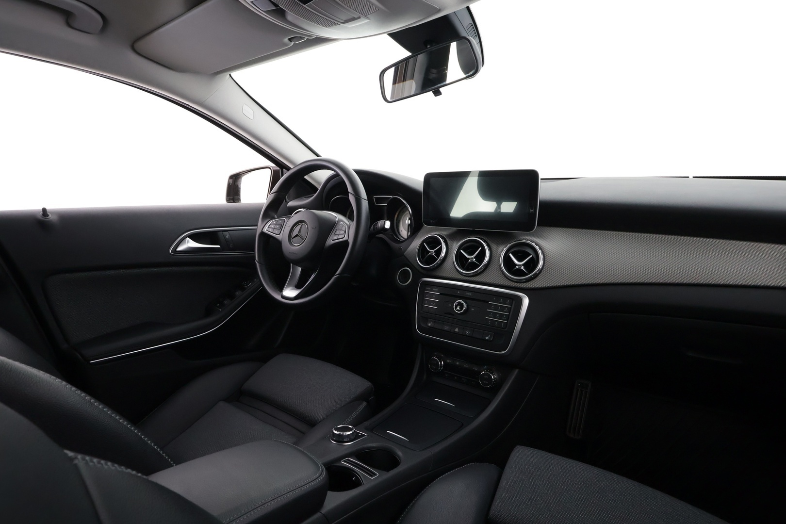 MERCEDES-BENZ GLA 2016