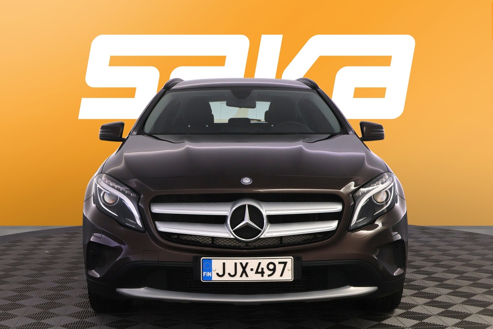 MERCEDES-BENZ GLA 2016