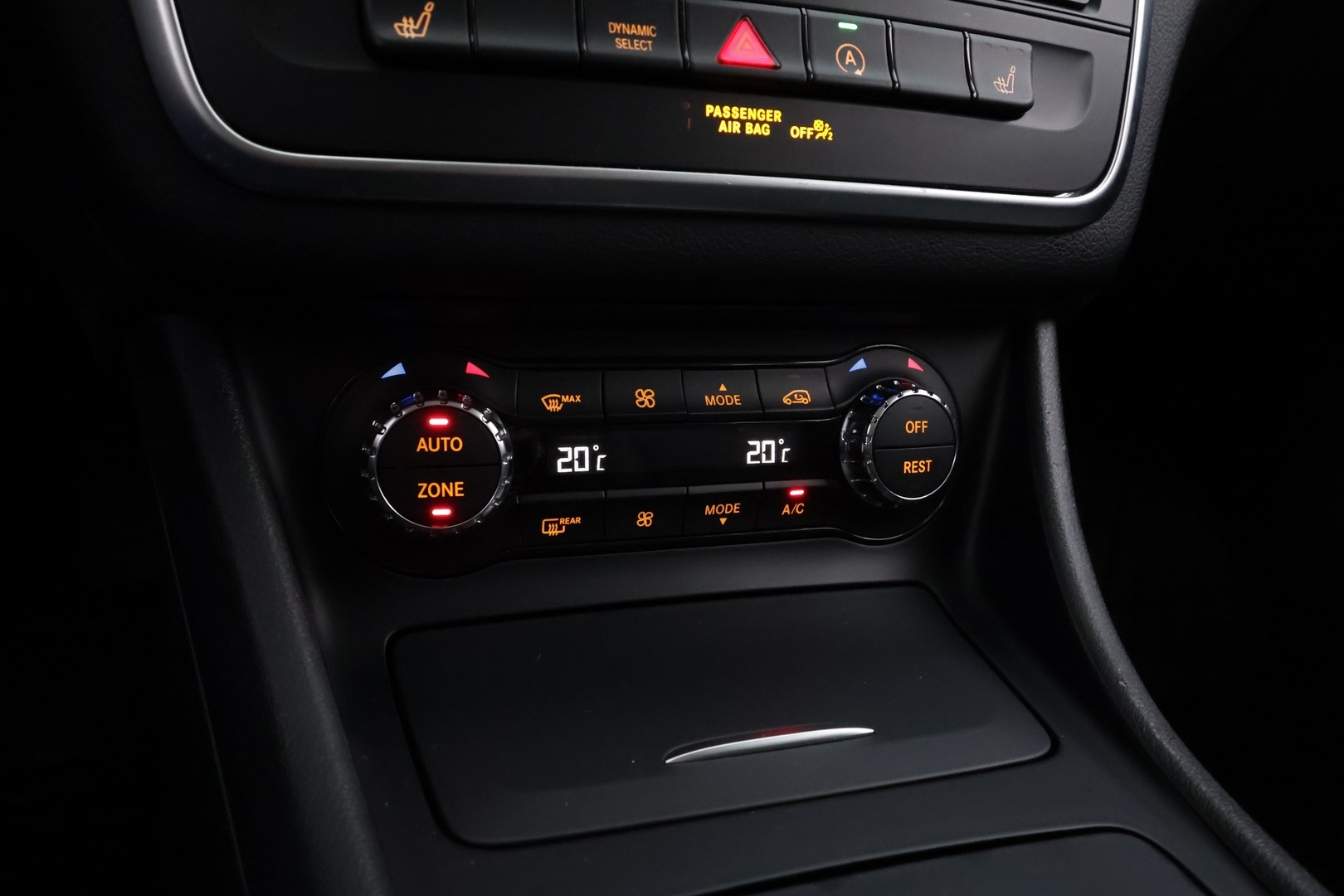 MERCEDES-BENZ GLA 2016