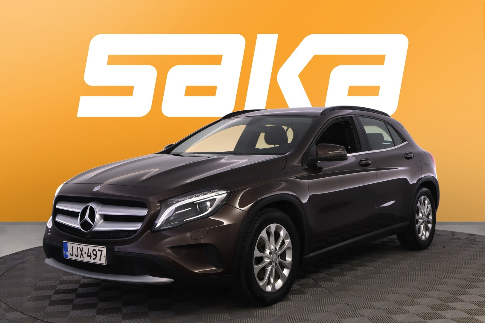 MERCEDES-BENZ GLA 2016