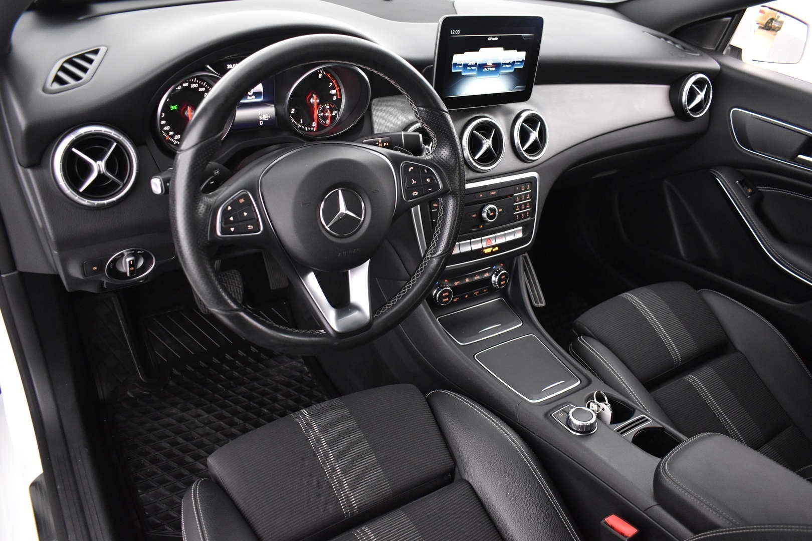 MERCEDES-BENZ CLA 2018