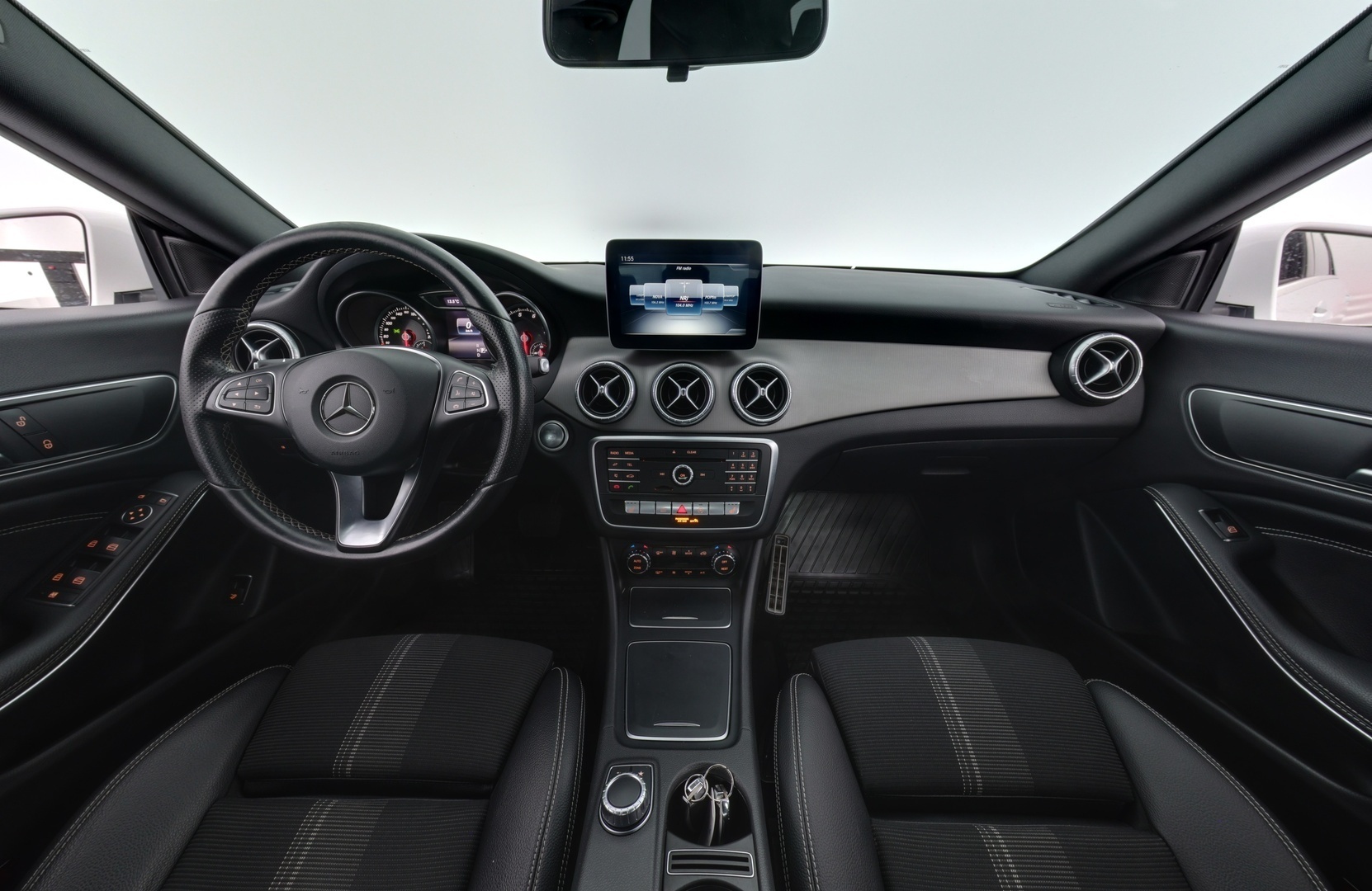 MERCEDES-BENZ CLA 2018