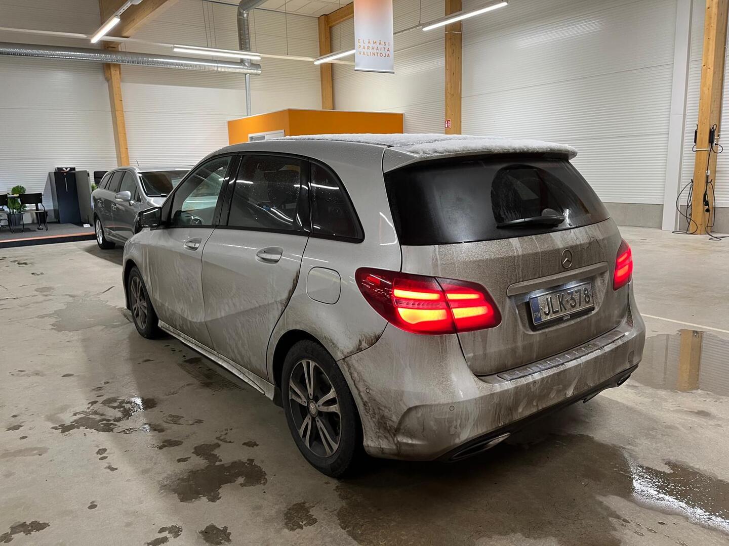 MERCEDES-BENZ B 2016