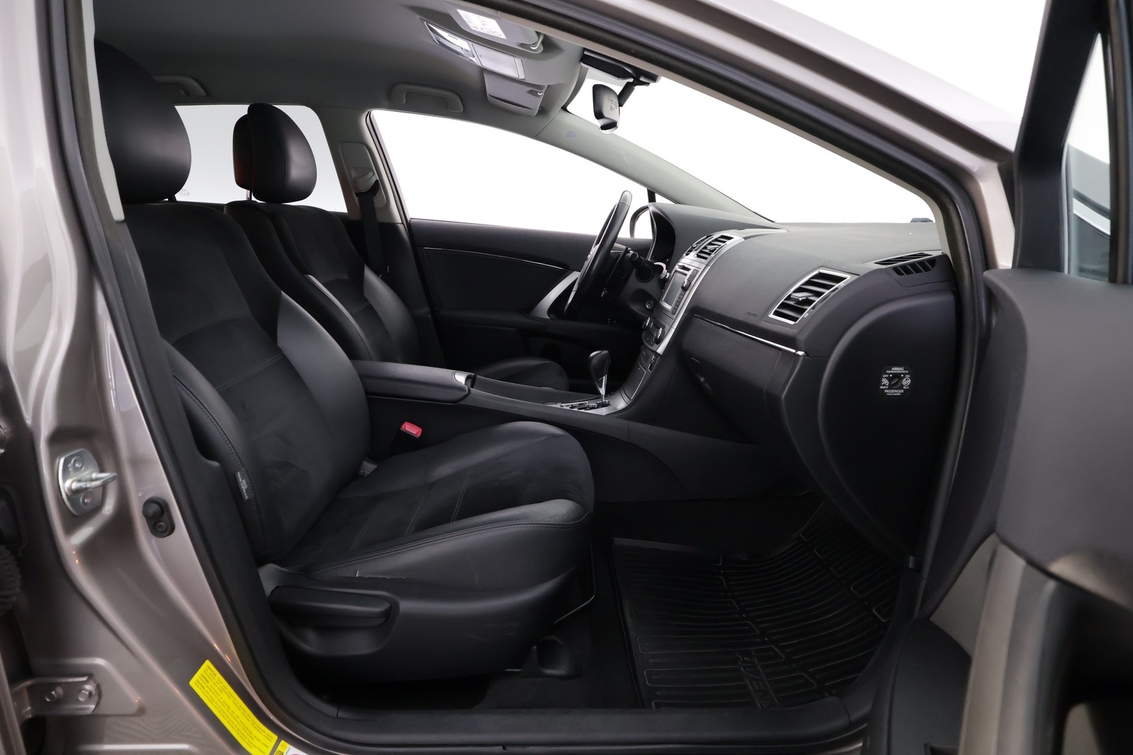 TOYOTA Avensis 2014