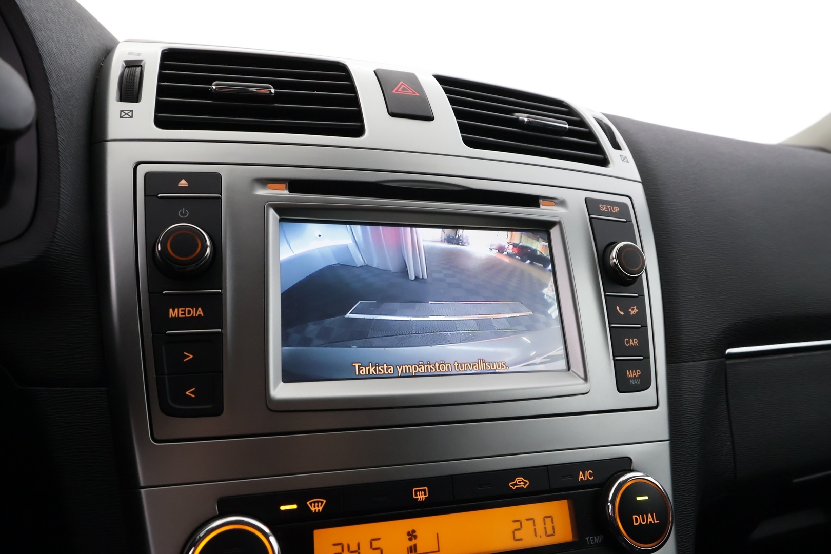 TOYOTA Avensis 2014