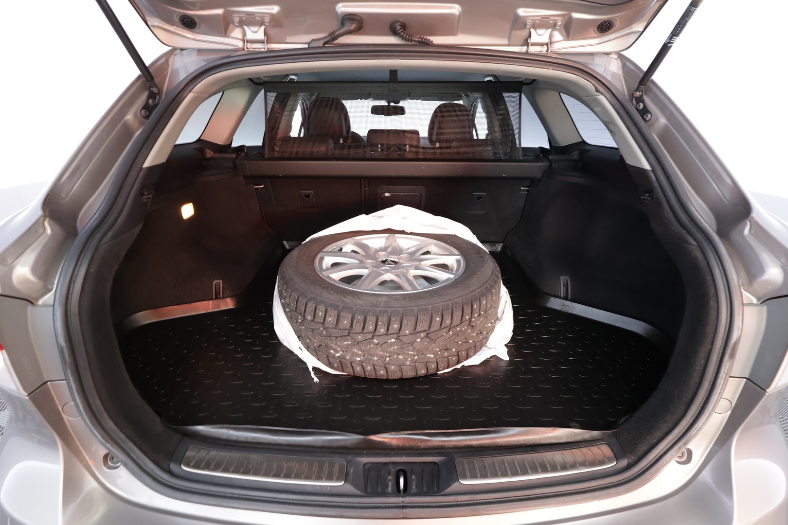 TOYOTA Avensis 2014