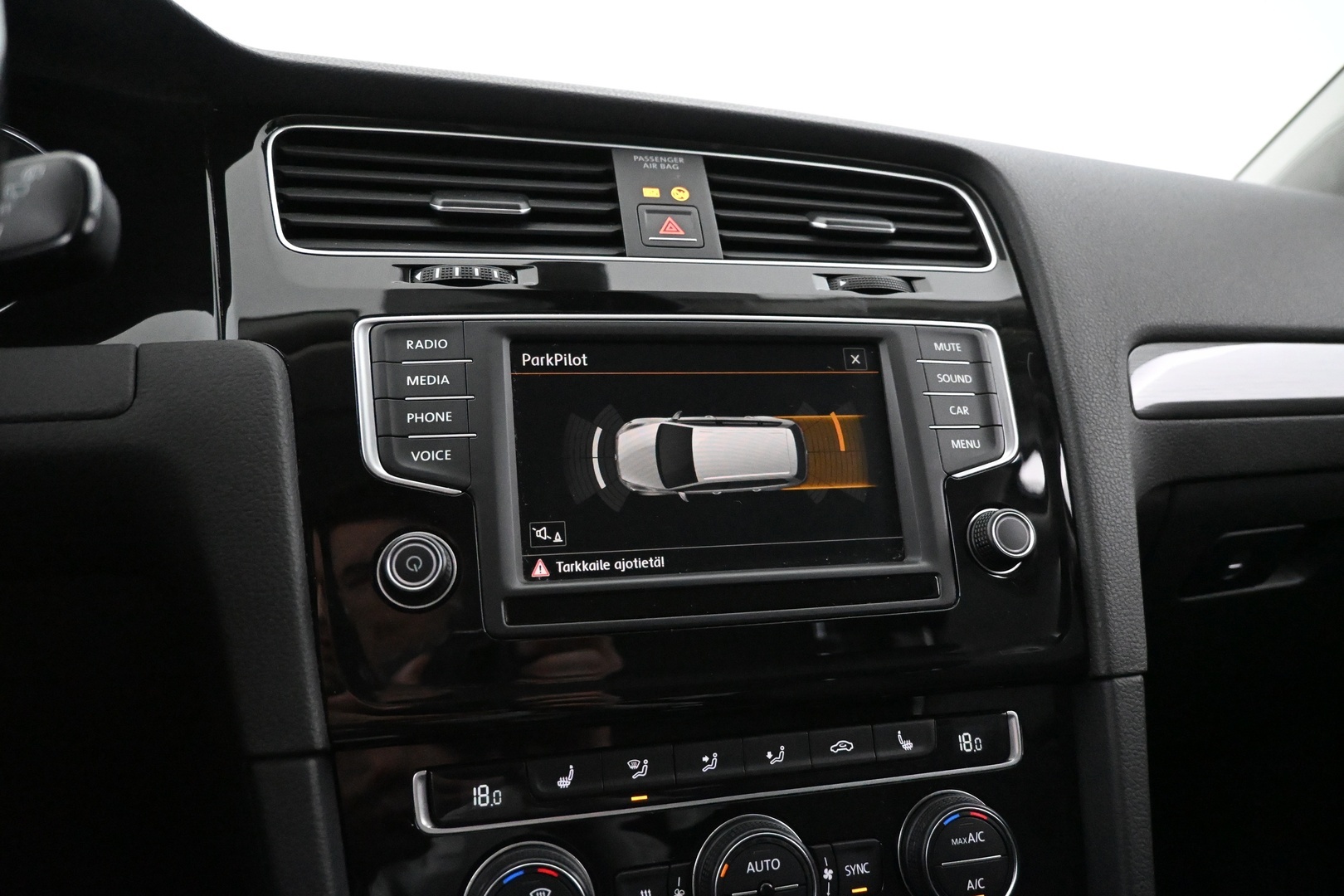 VOLKSWAGEN Golf 2016