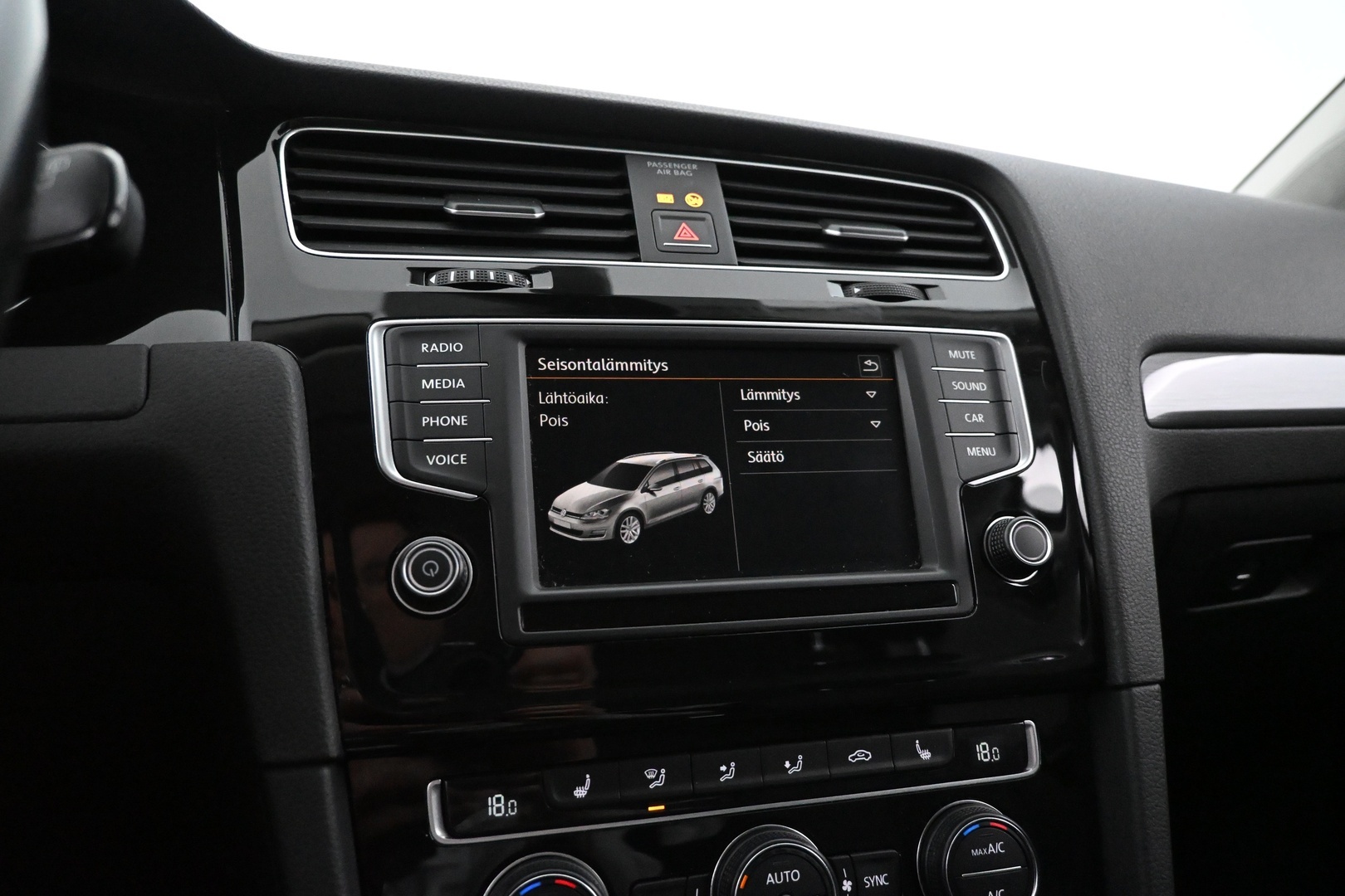 VOLKSWAGEN Golf 2016