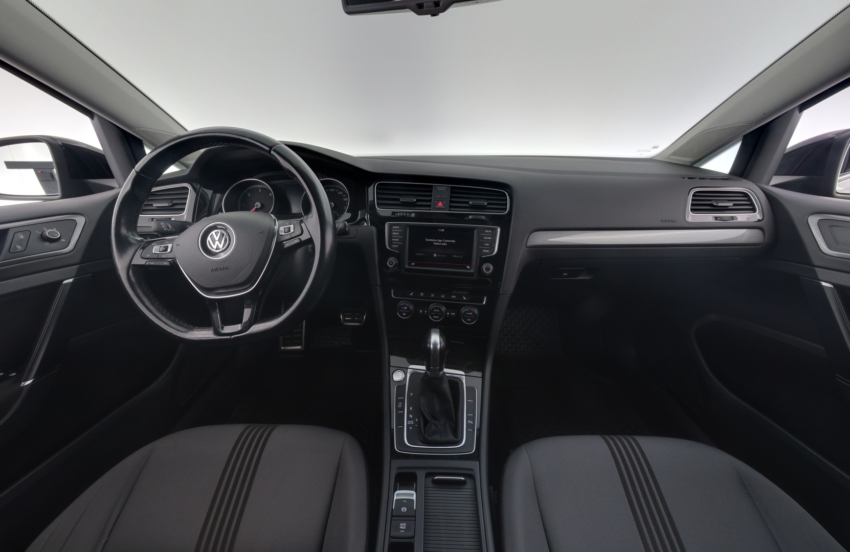 VOLKSWAGEN Golf 2016
