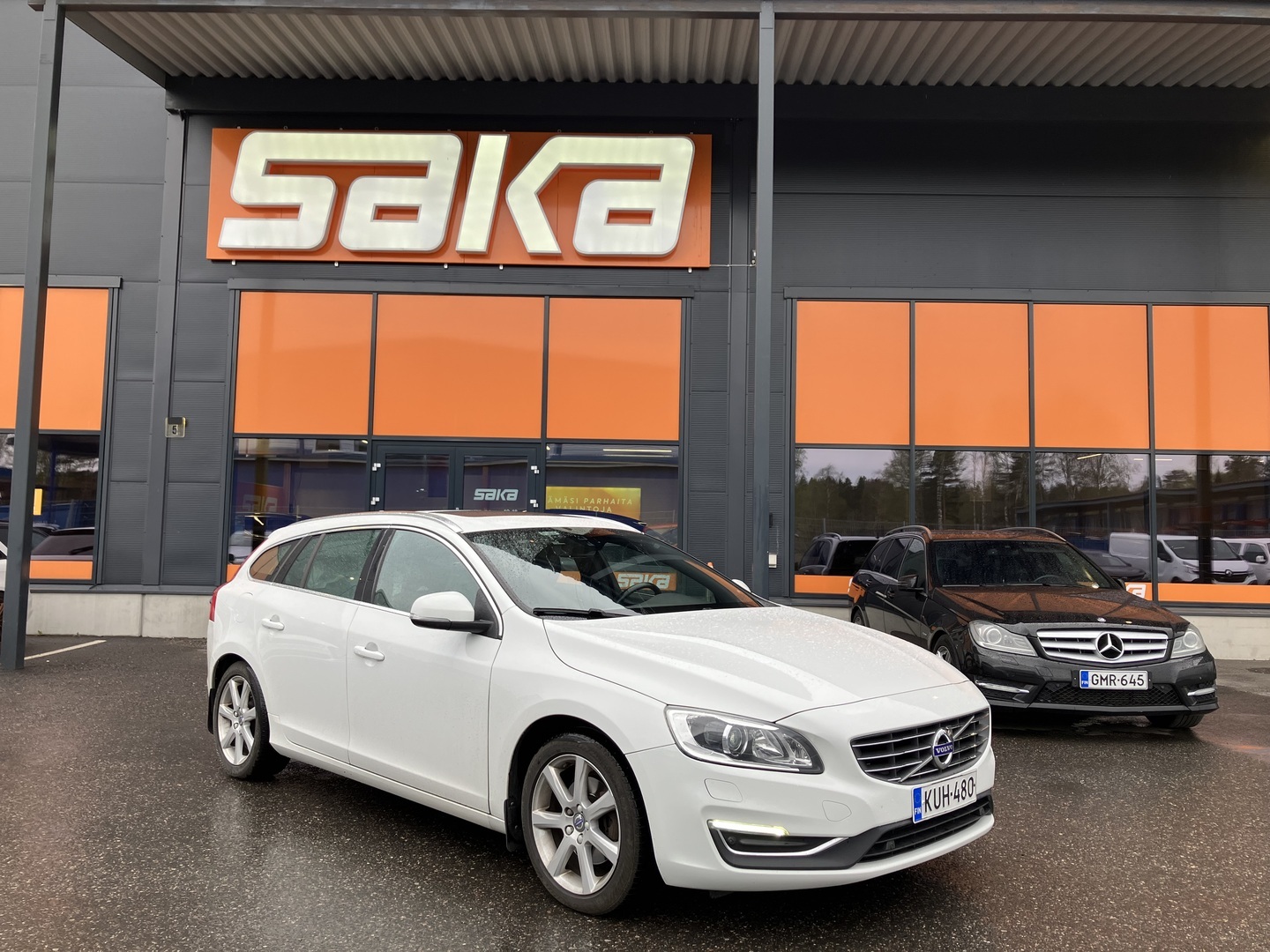 VOLVO V60 2016