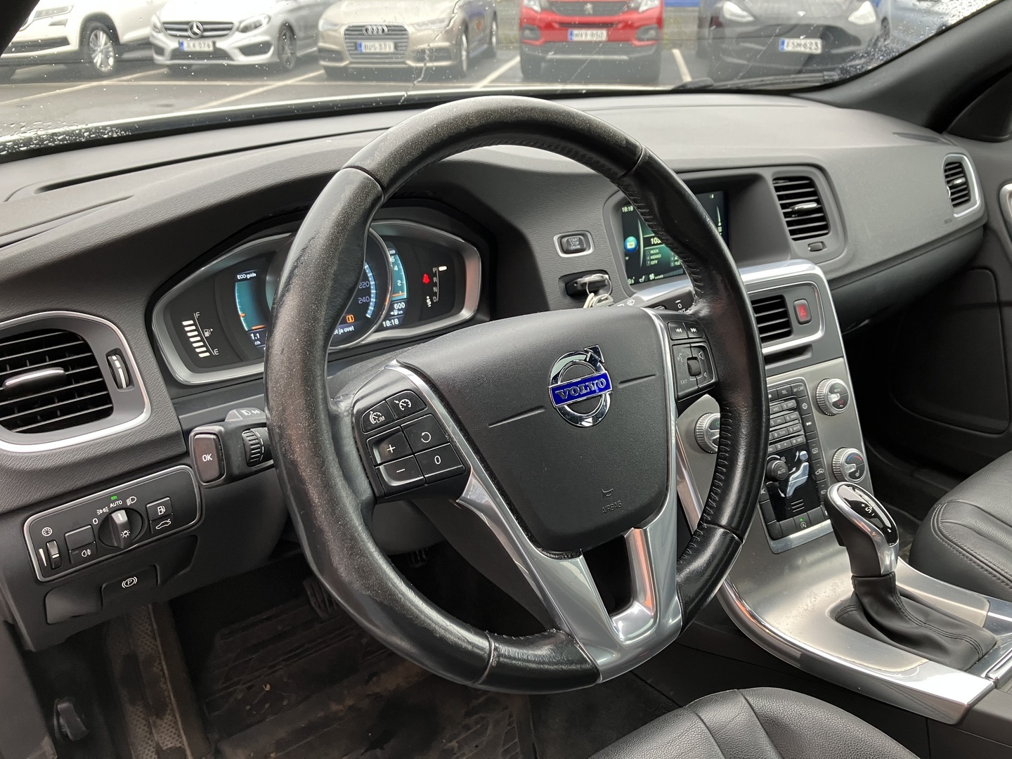 VOLVO V60 2016