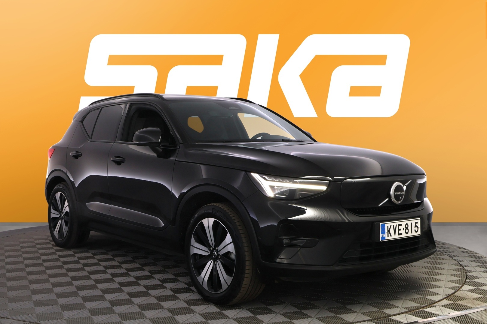 VOLVO XC40 2023