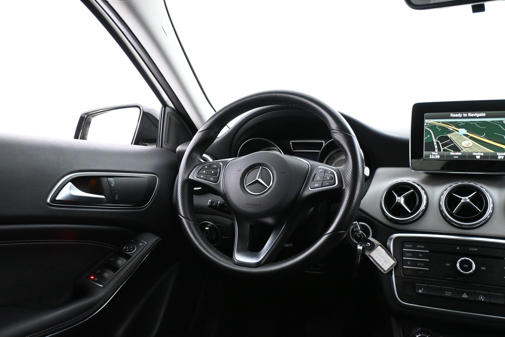 MERCEDES-BENZ GLA 2017