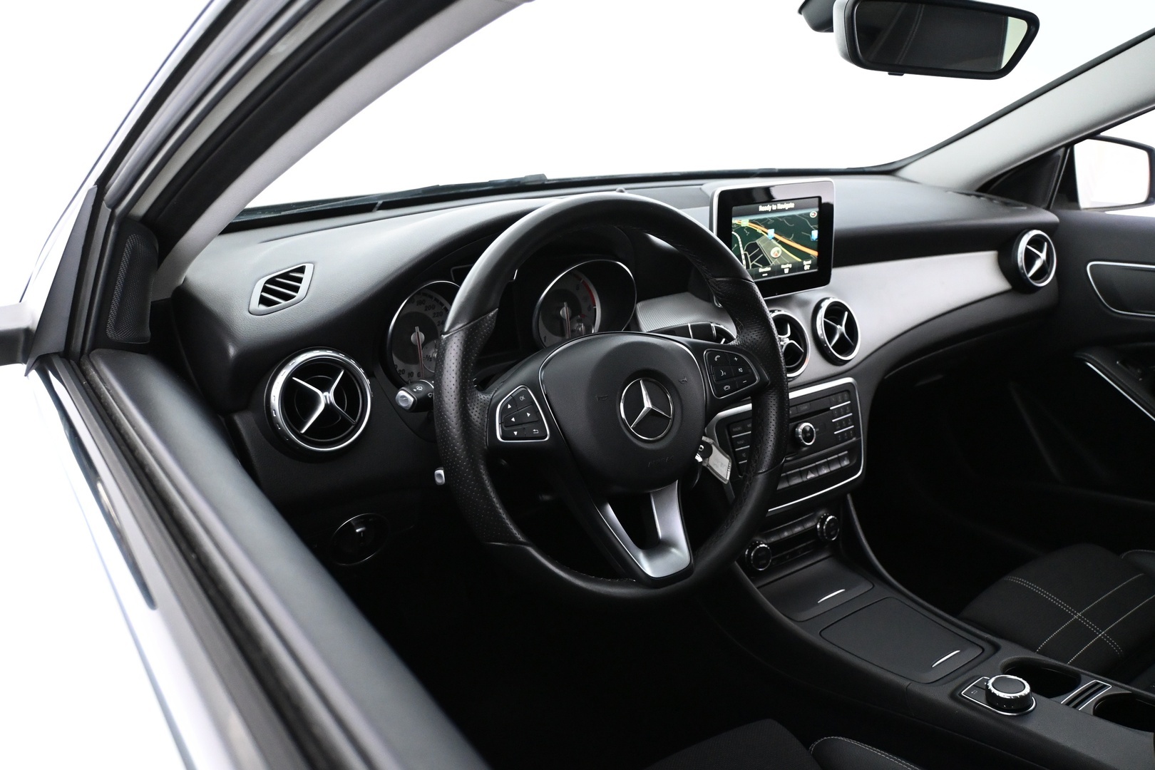 MERCEDES-BENZ GLA 2017