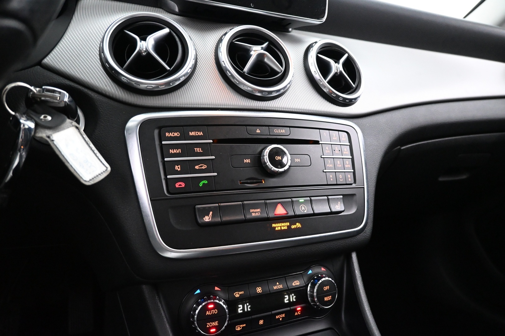 MERCEDES-BENZ GLA 2017