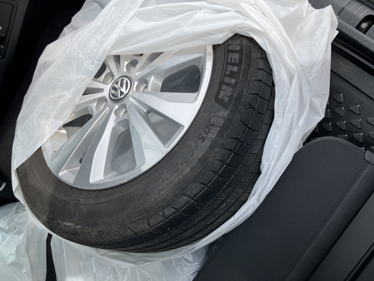 VOLKSWAGEN Golf 2019