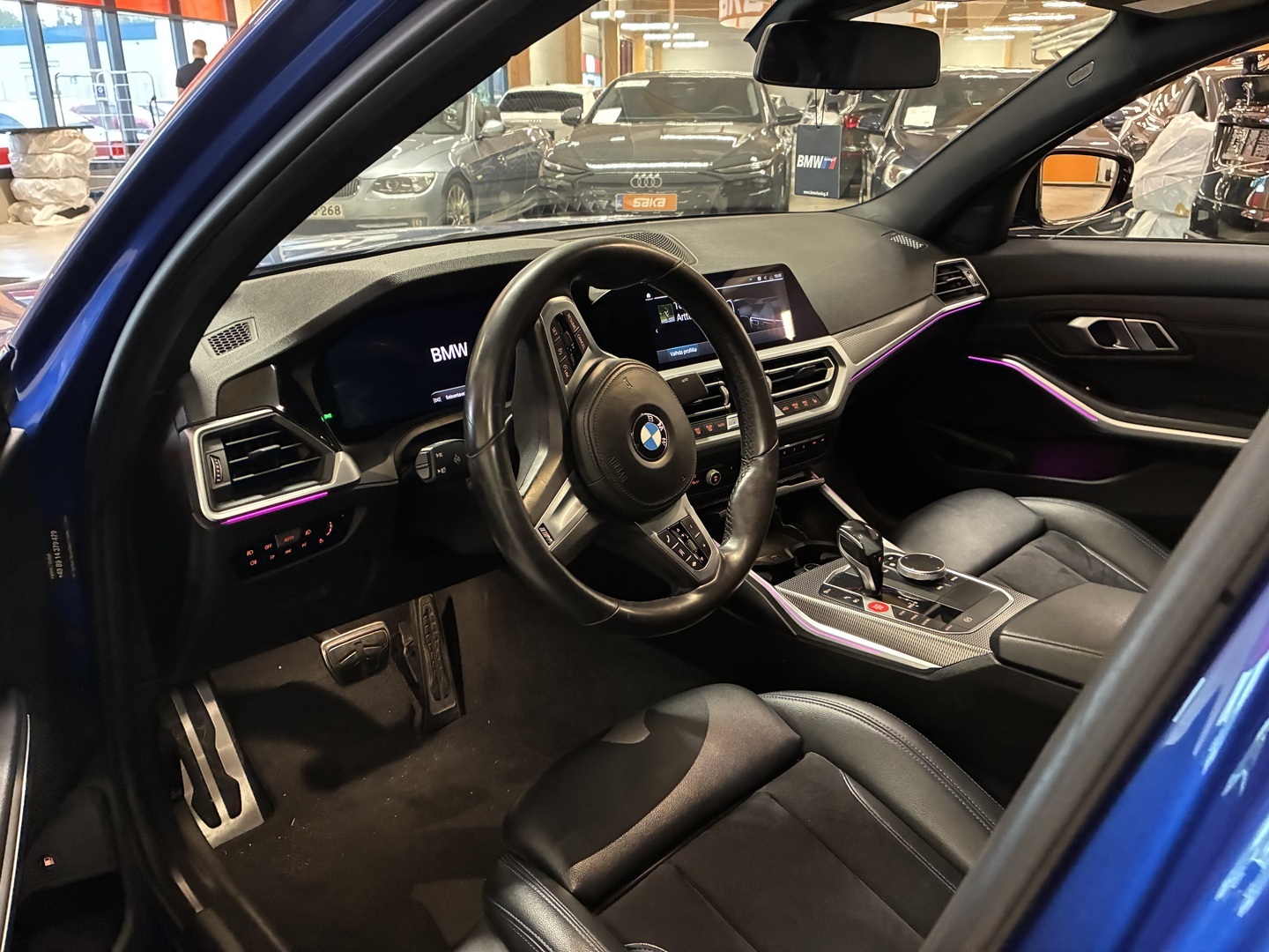 BMW 330 2020