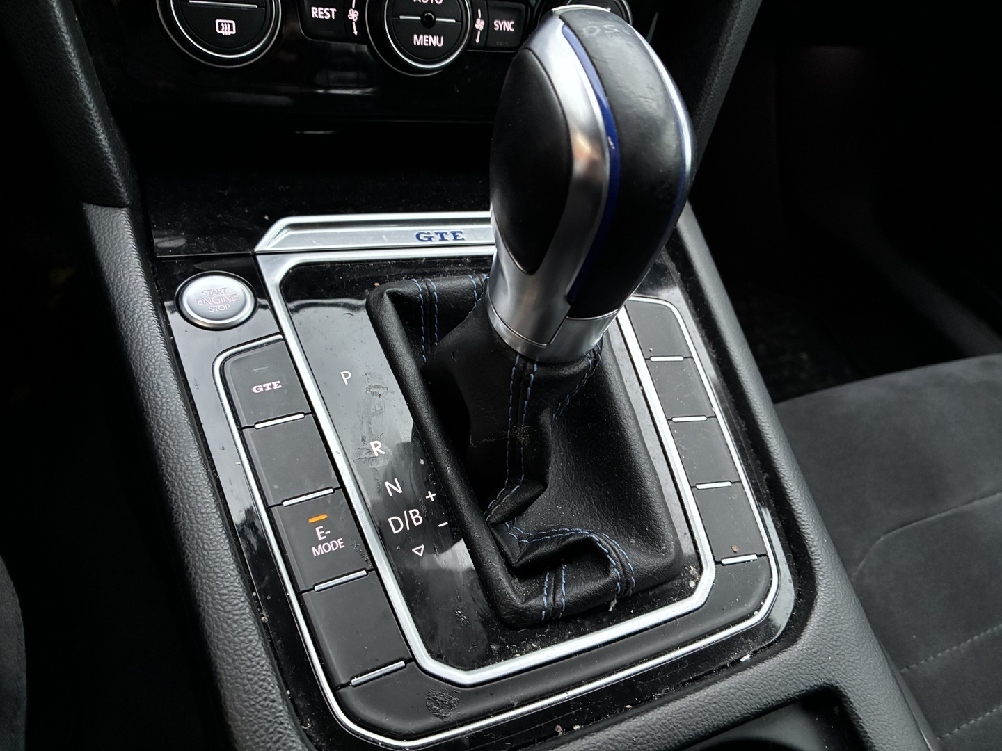 VOLKSWAGEN Passat 2018