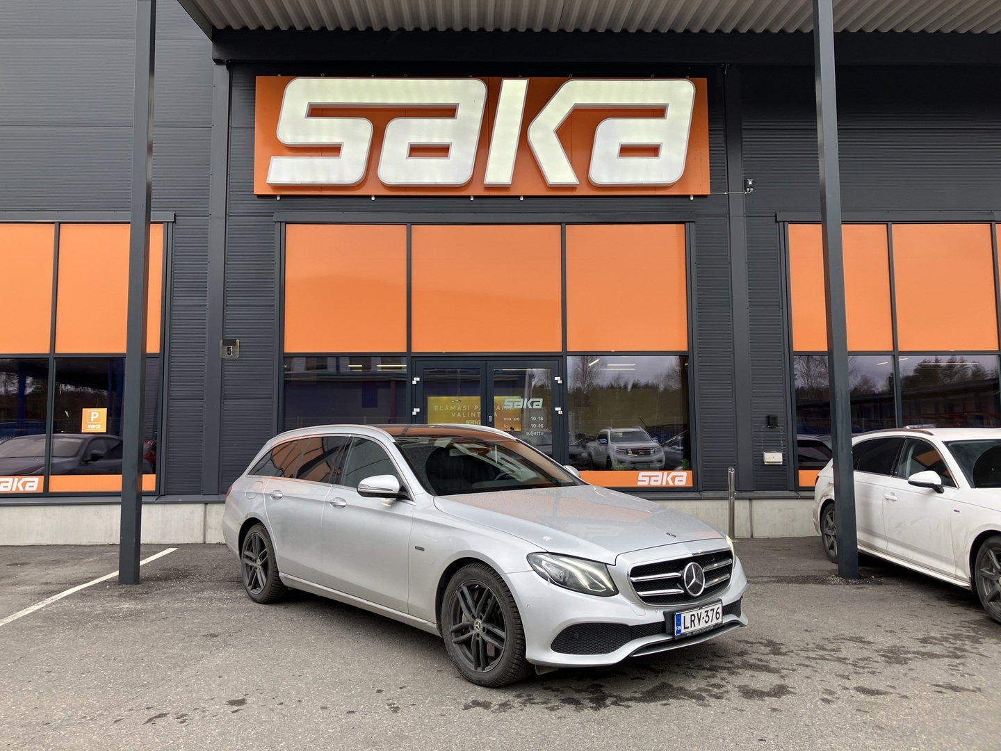 MERCEDES-BENZ E 2019