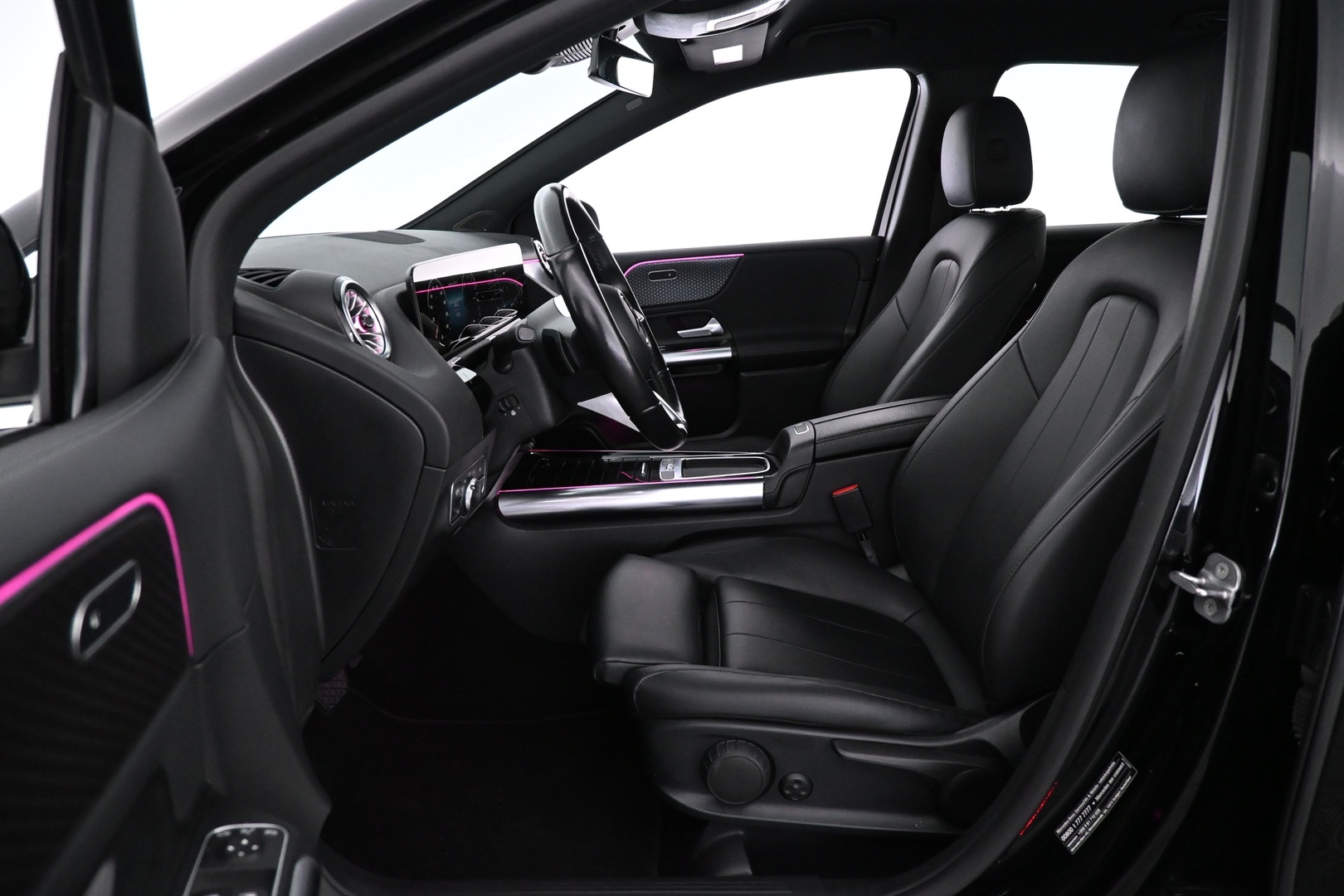 MERCEDES-BENZ B 2023