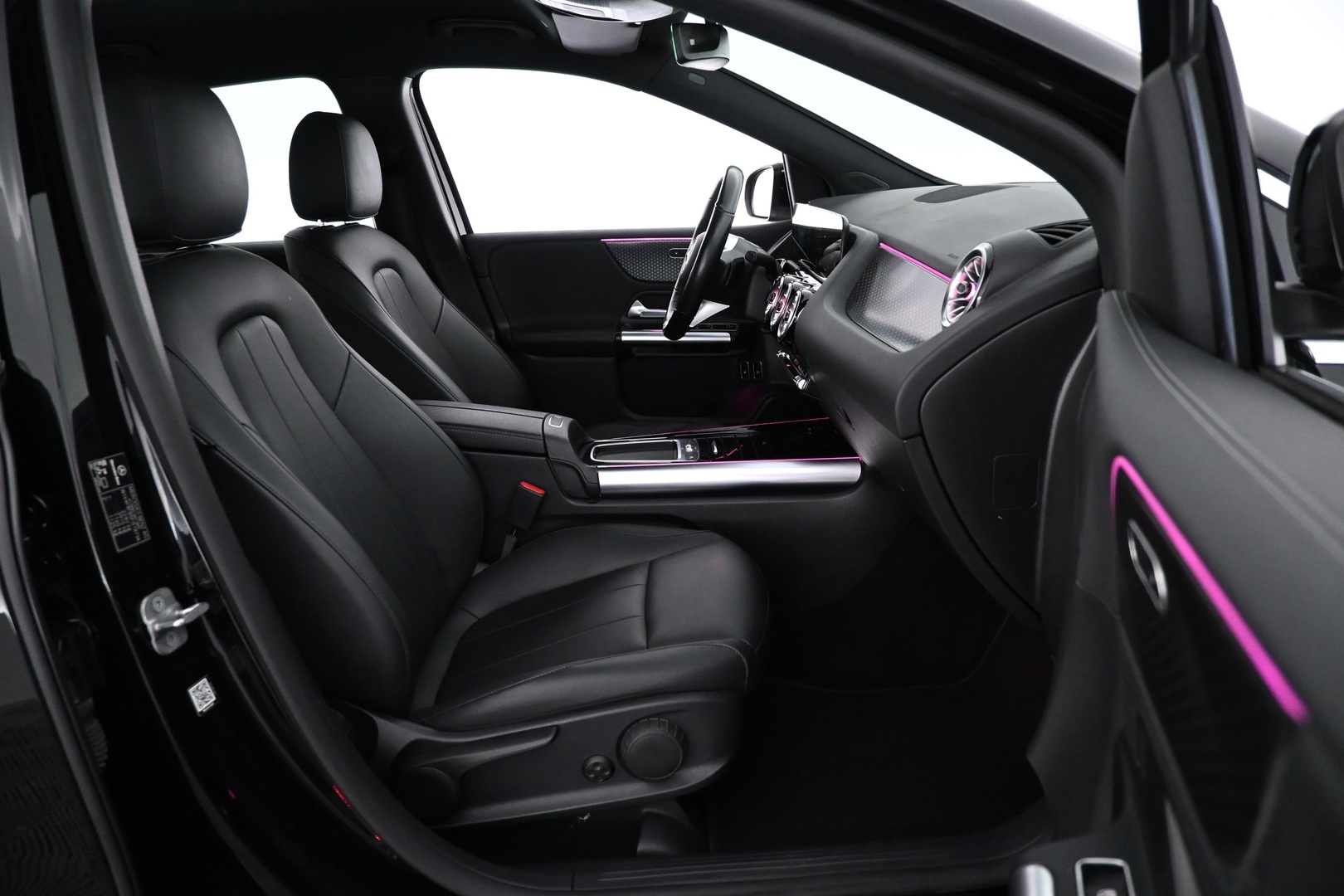 MERCEDES-BENZ B 2023