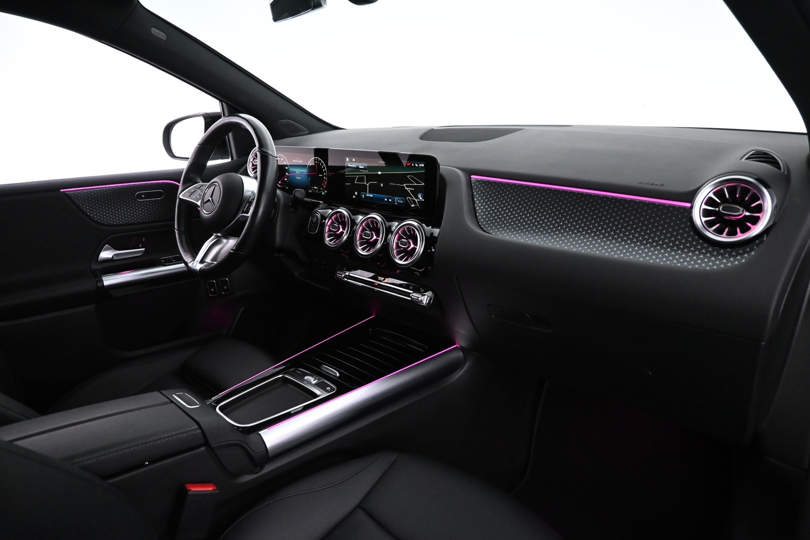 MERCEDES-BENZ B 2023