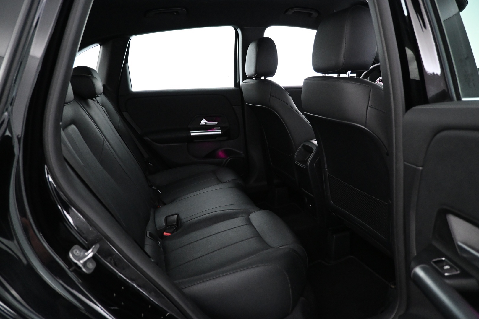 MERCEDES-BENZ B 2023