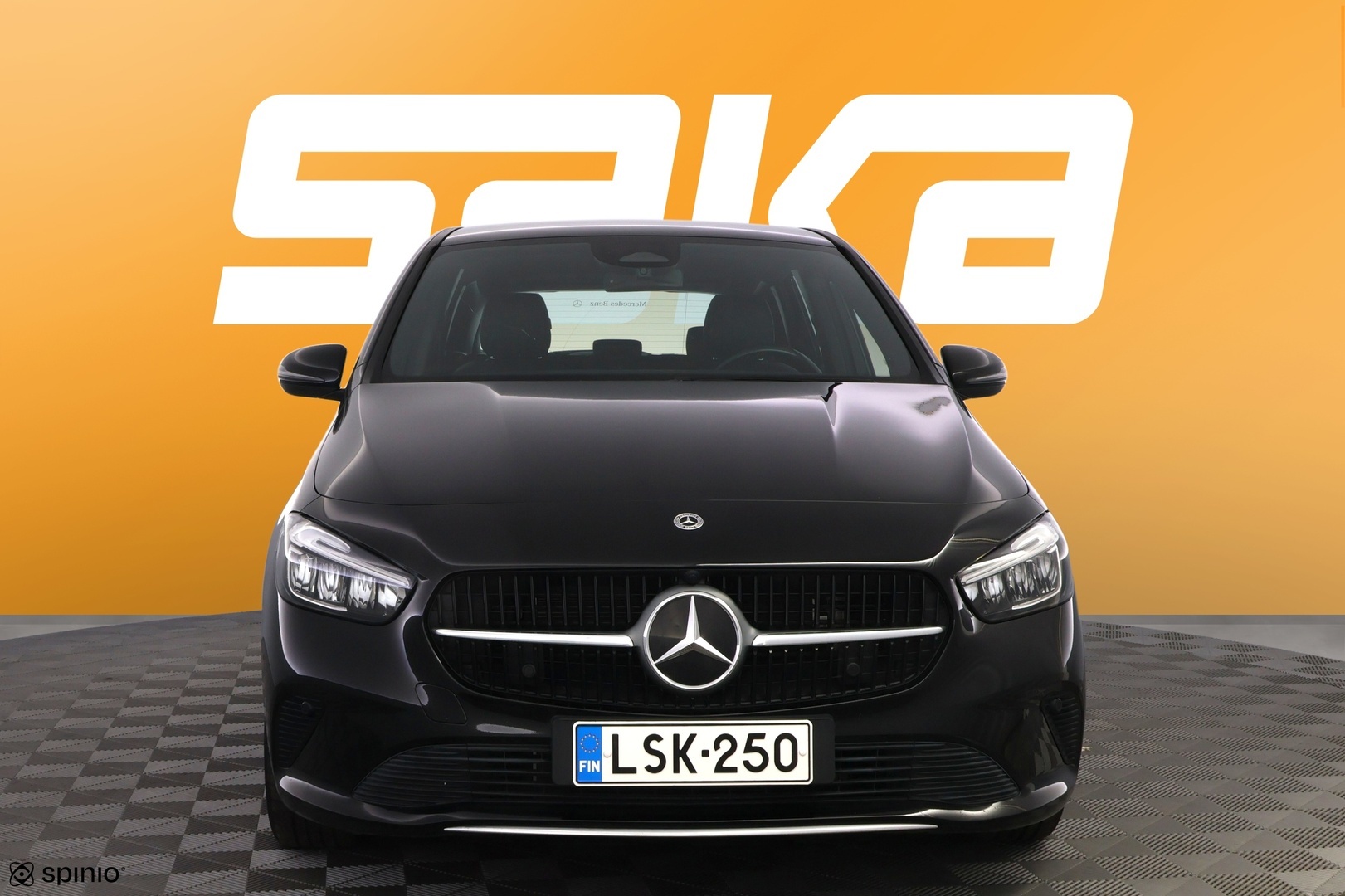 MERCEDES-BENZ B 2023