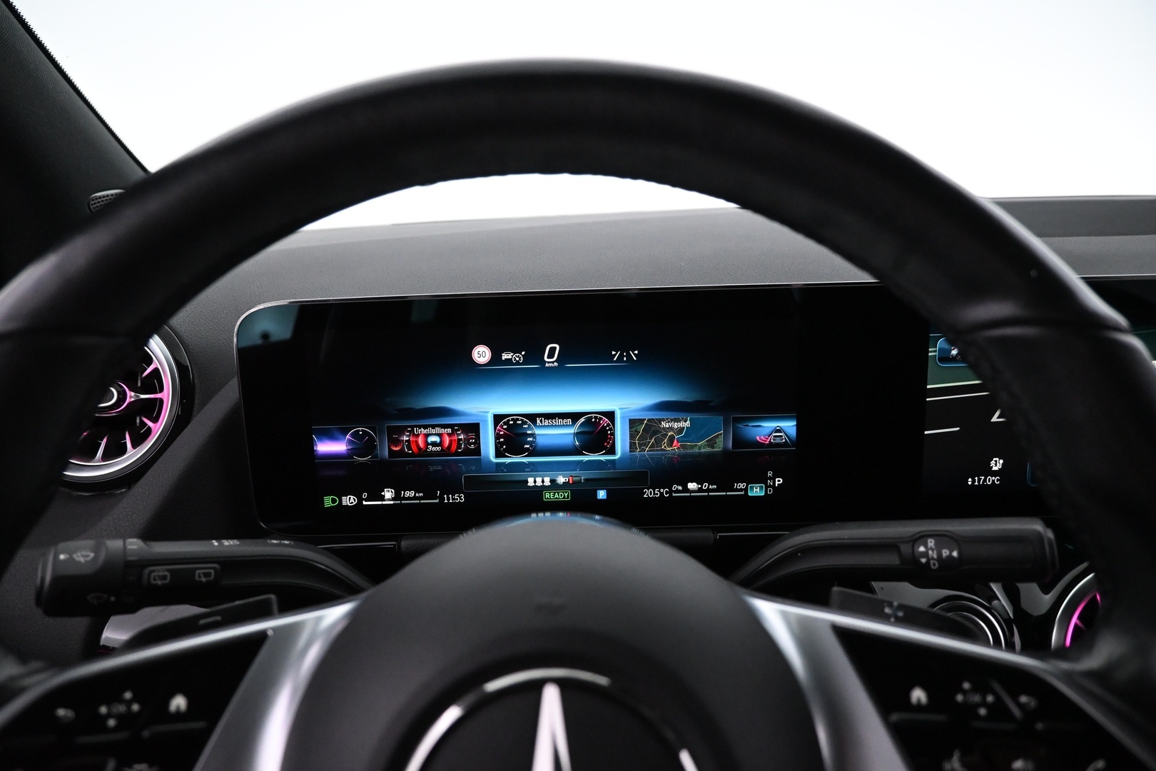 MERCEDES-BENZ B 2023