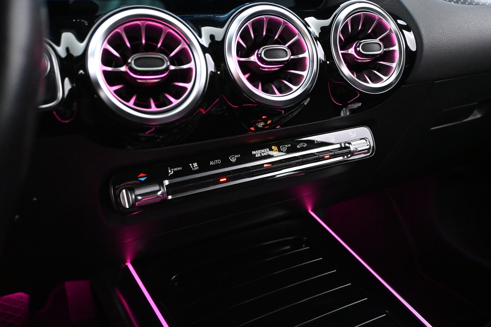 MERCEDES-BENZ B 2023