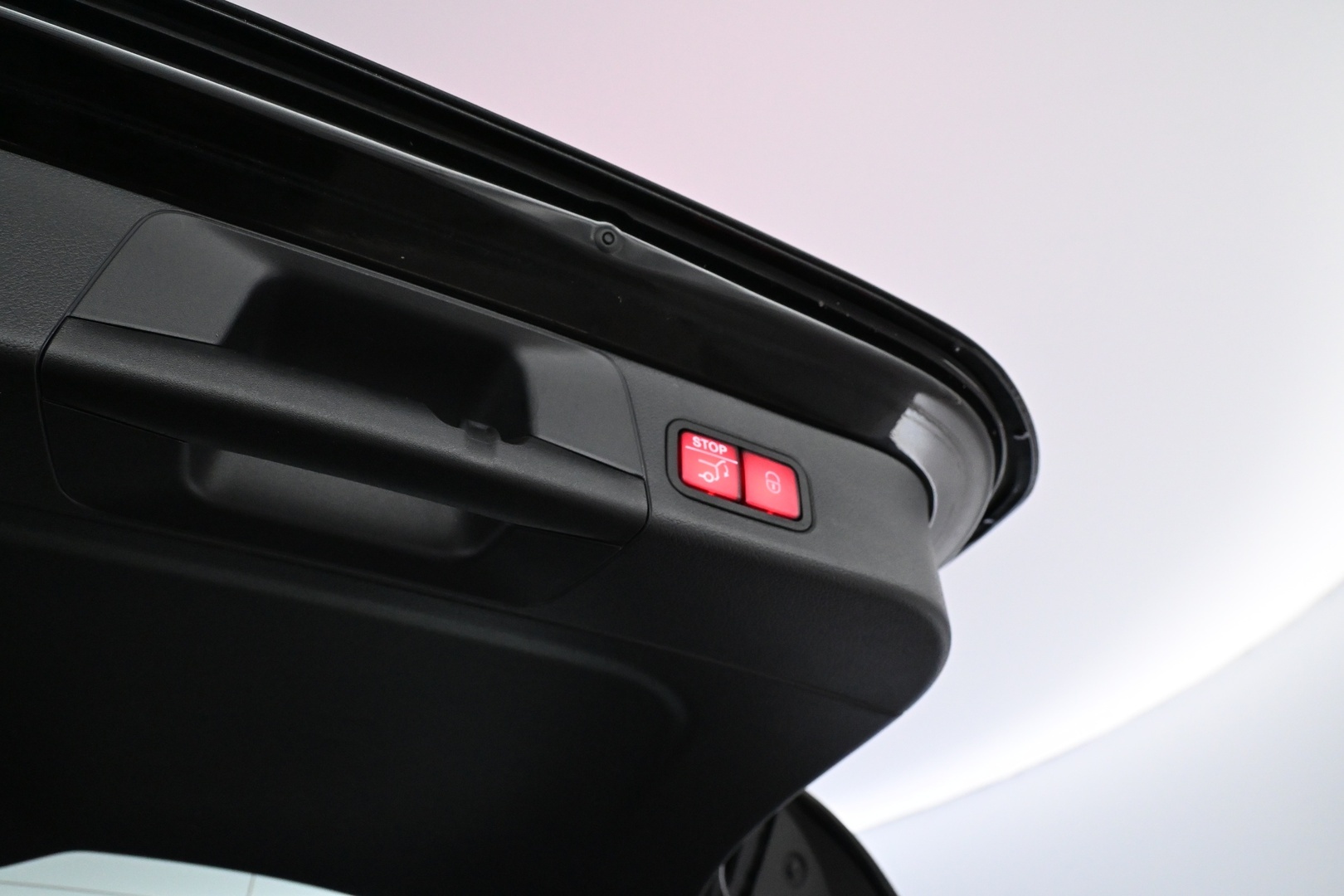 MERCEDES-BENZ B 2023