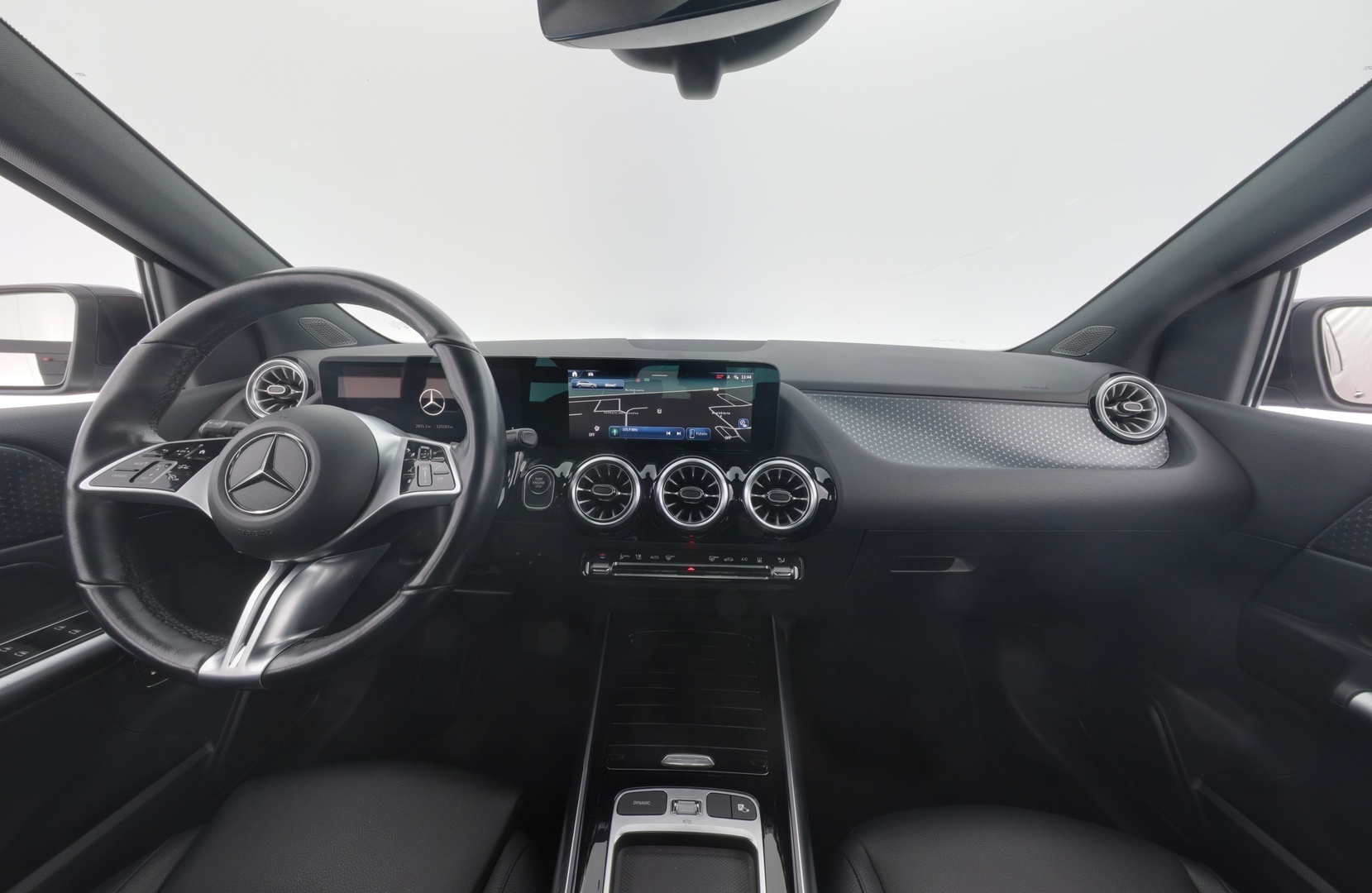 MERCEDES-BENZ B 2023