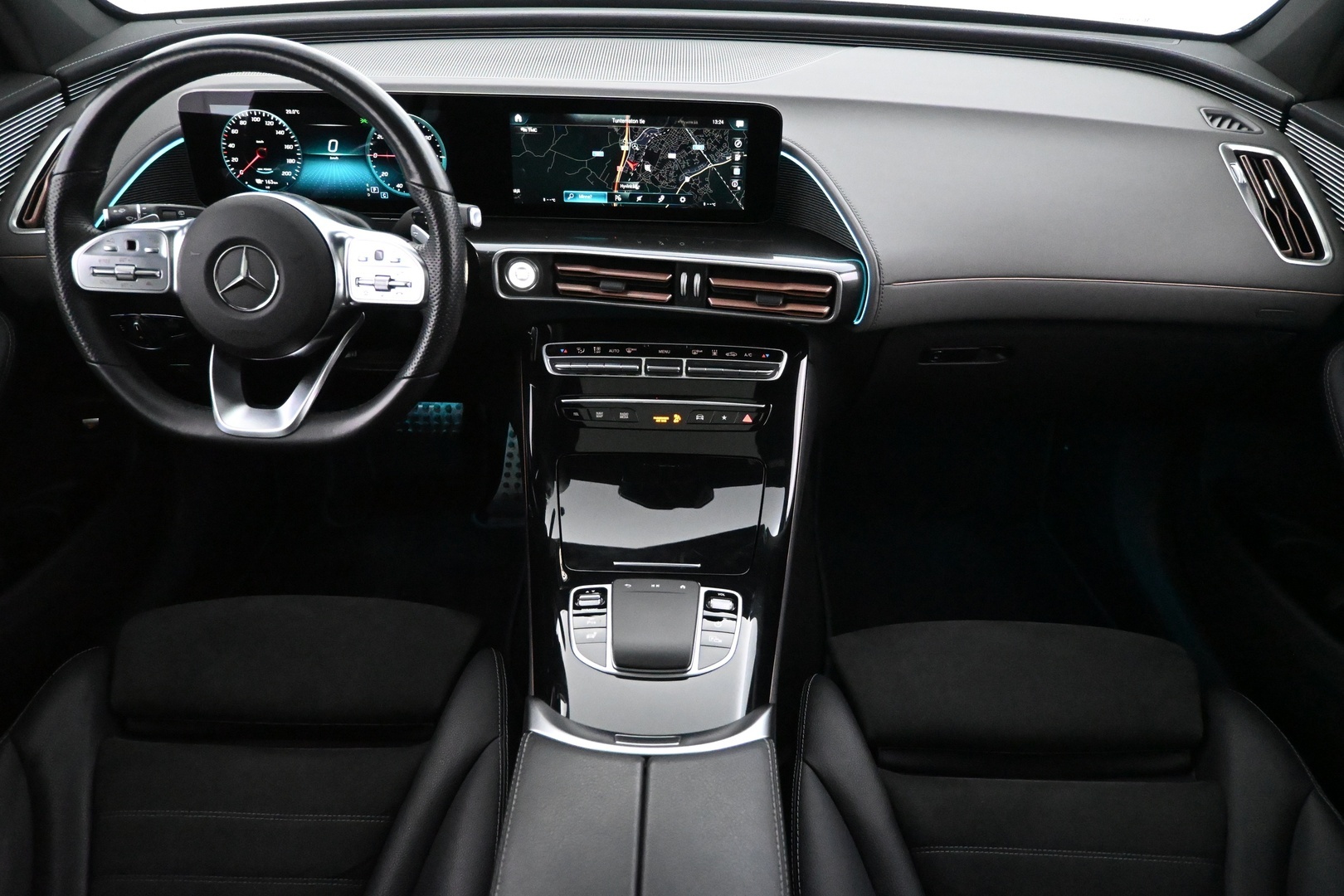 MERCEDES-BENZ EQC 2021