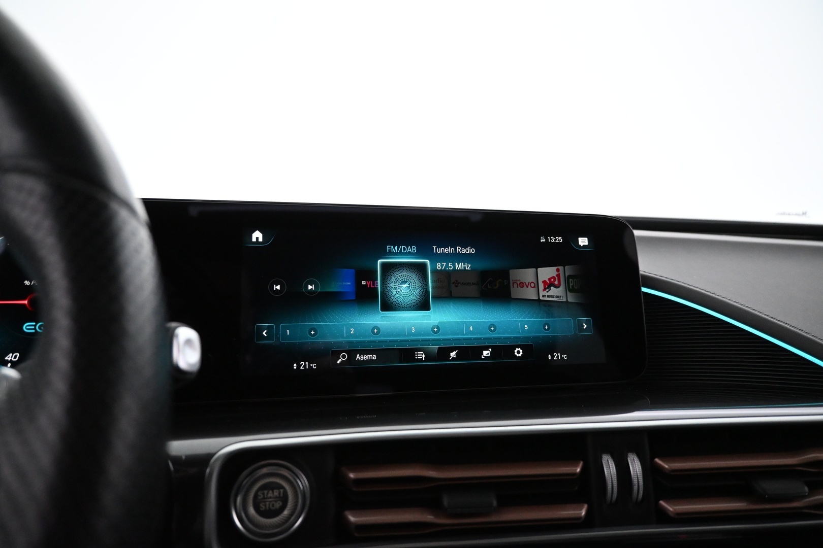 MERCEDES-BENZ EQC 2021