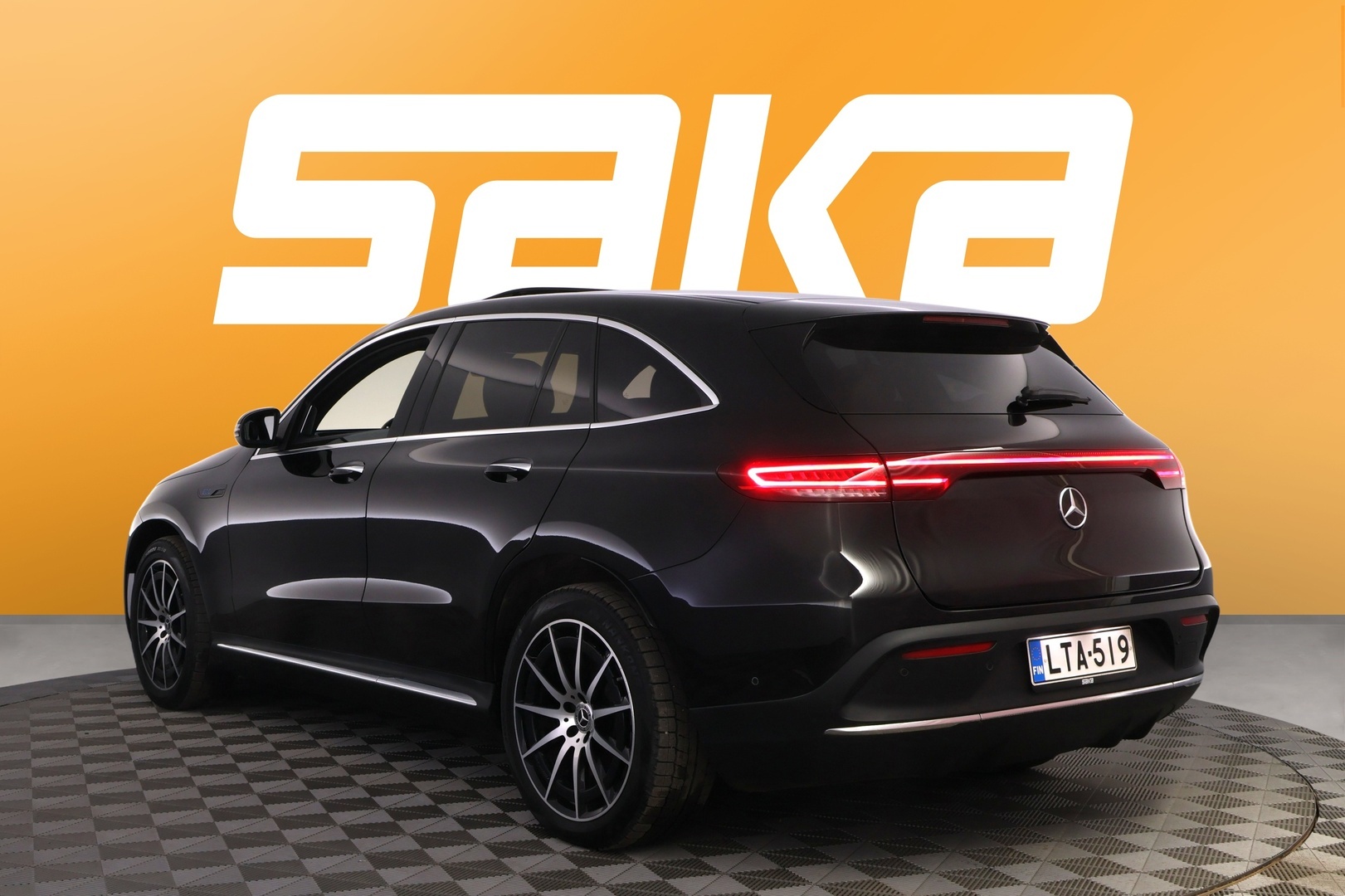 MERCEDES-BENZ EQC 2021