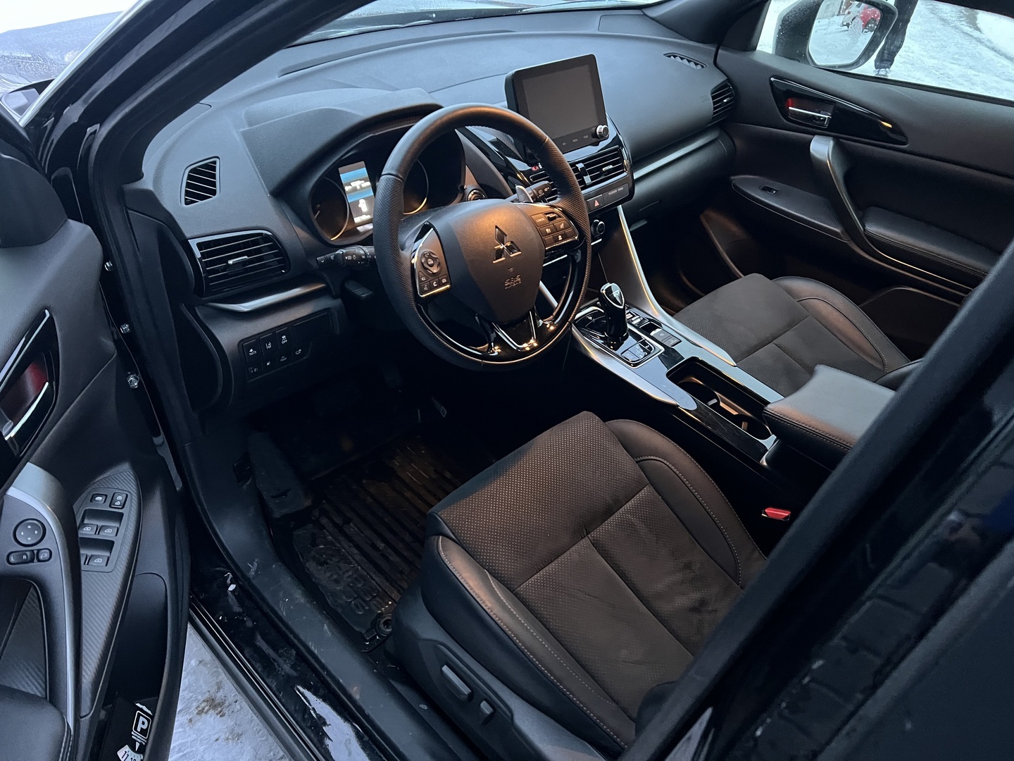 MITSUBISHI Eclipse 2024