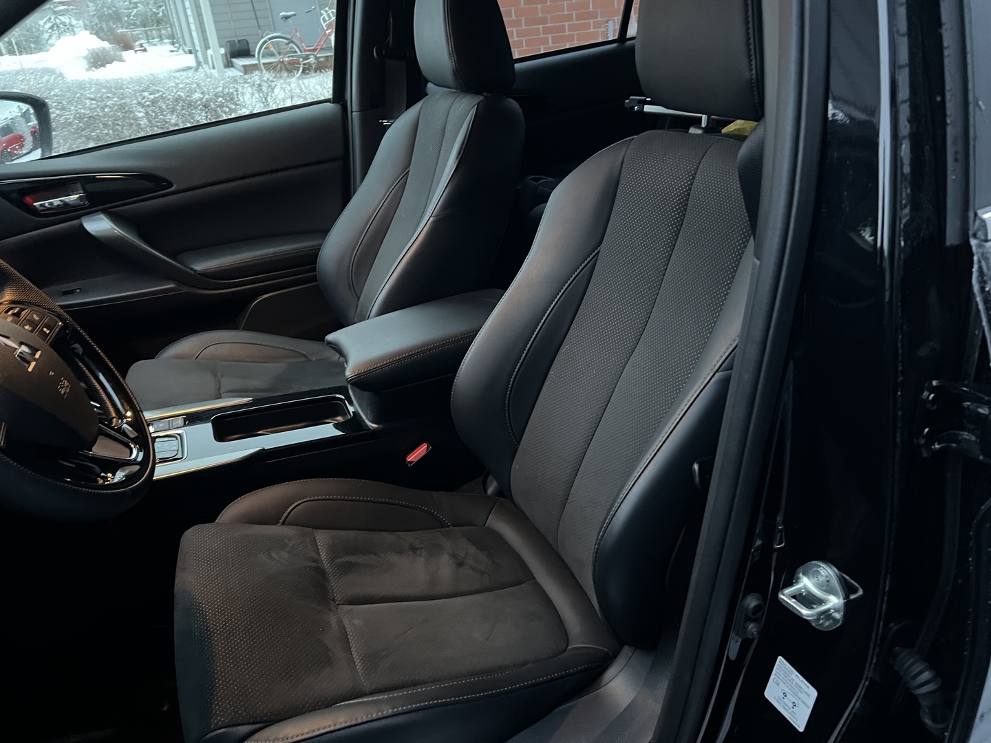 MITSUBISHI Eclipse 2024