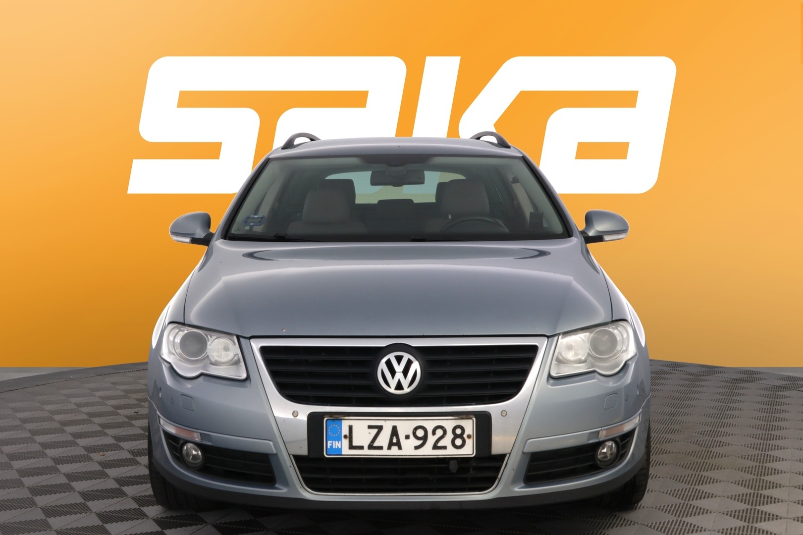 VOLKSWAGEN Passat 2010
