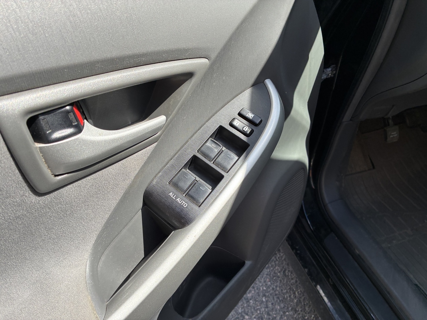 TOYOTA Prius 2010