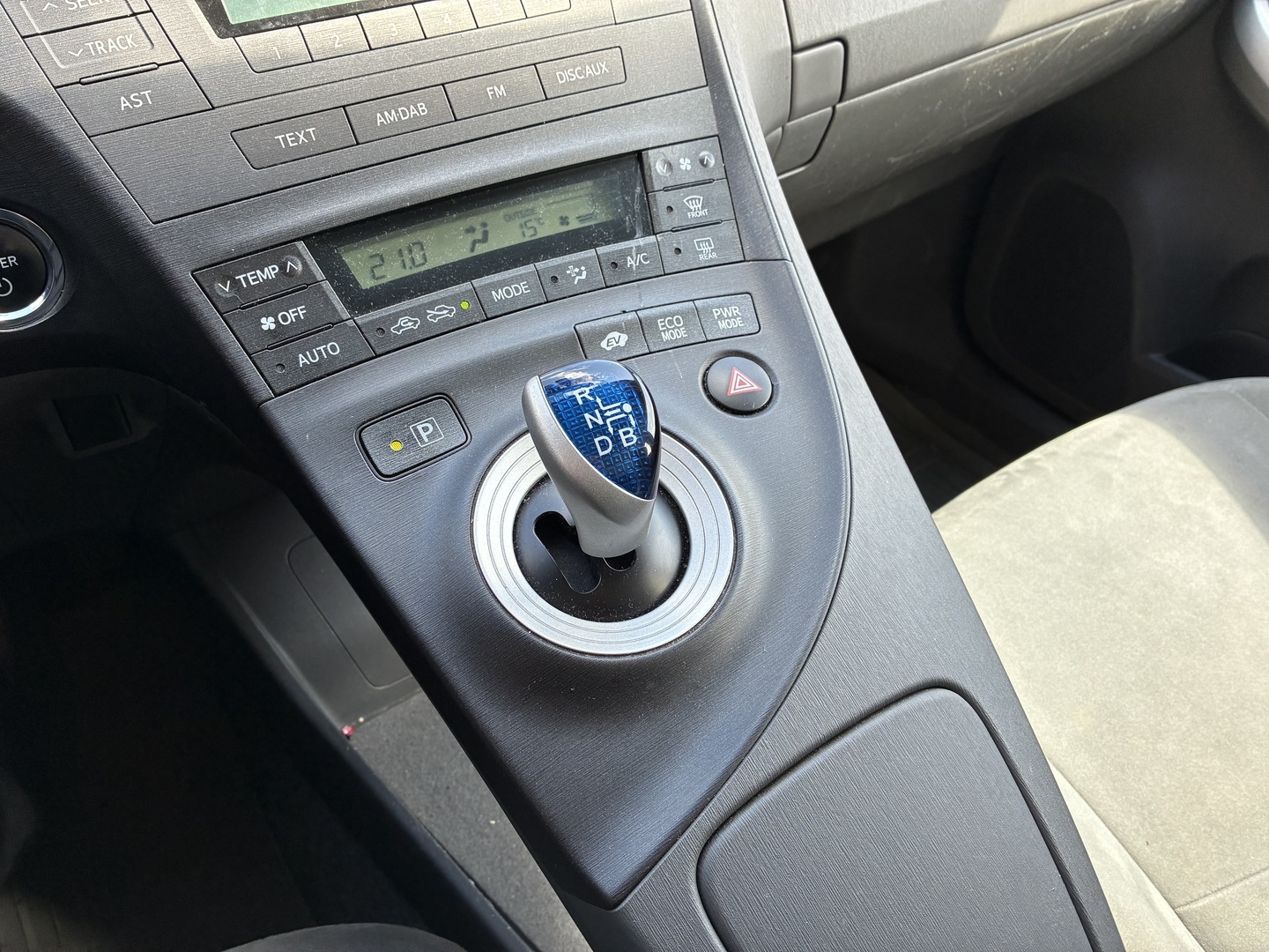 TOYOTA Prius 2010