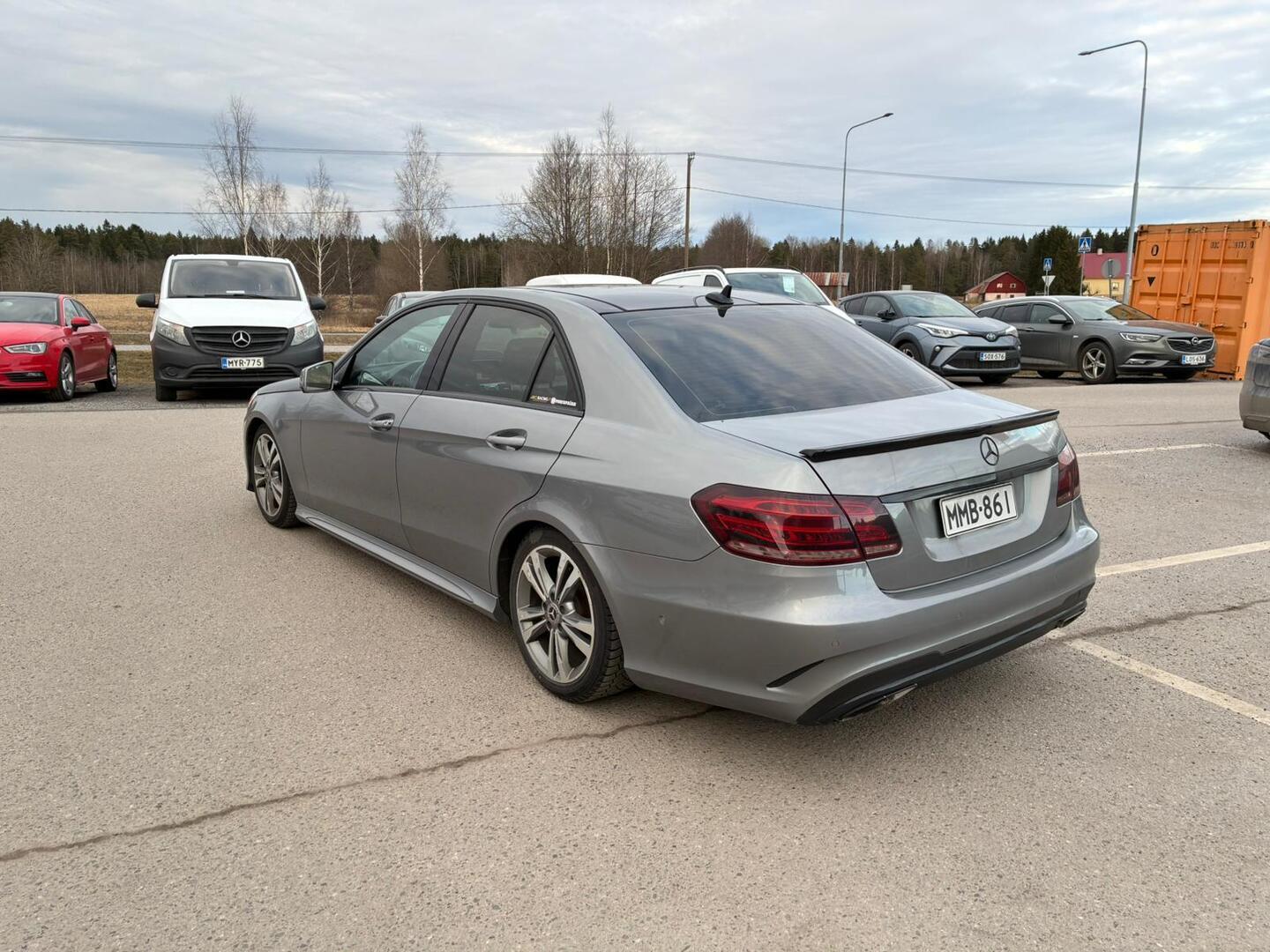 MERCEDES-BENZ E 2015